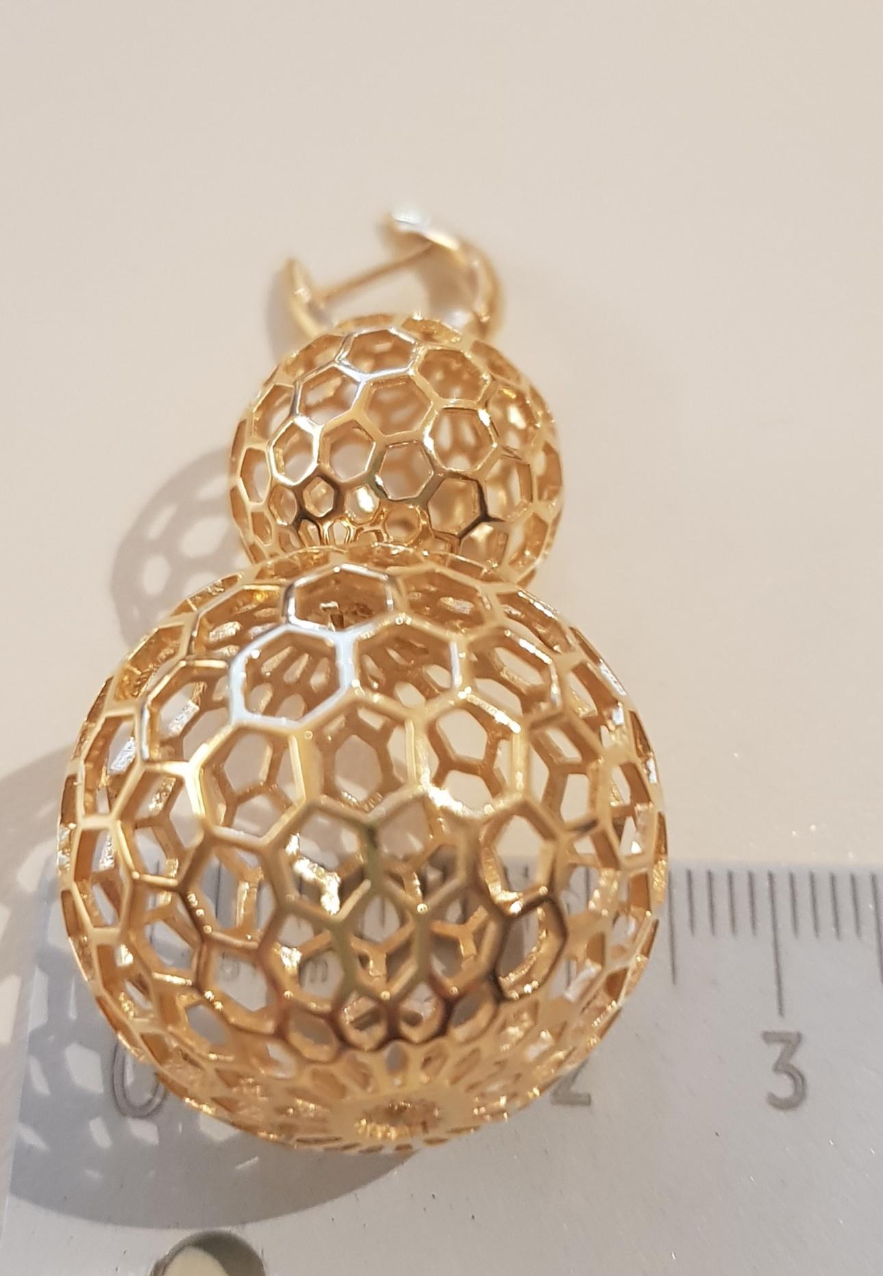 Rose Gold Honey Comb Disco Ball Earring In New Condition For Sale In Findikli, Beyoglu
