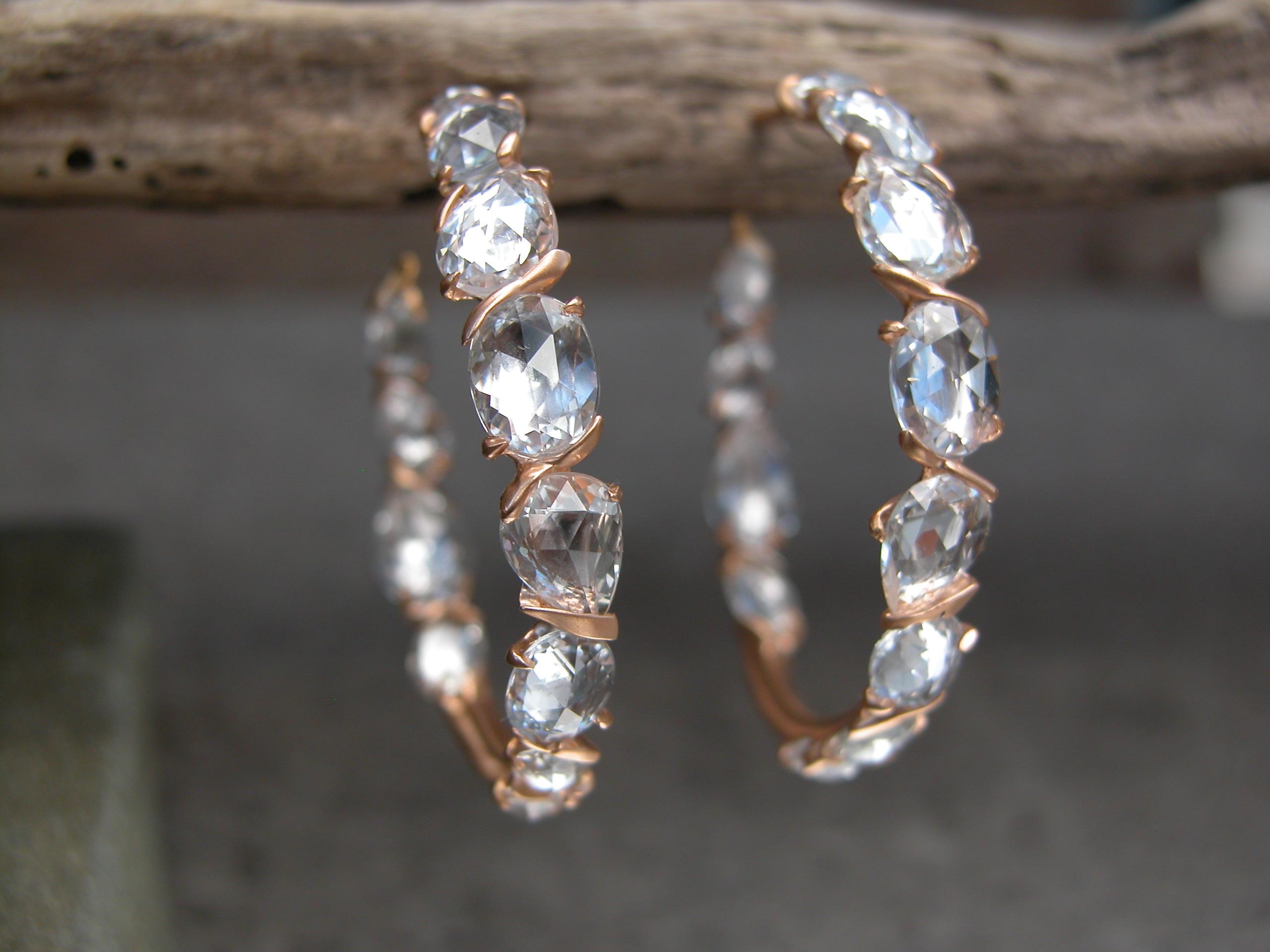 Rose Gold Hoop Earrings with Rose Cut White Sapphires In New Condition For Sale In Weehawken, NJ