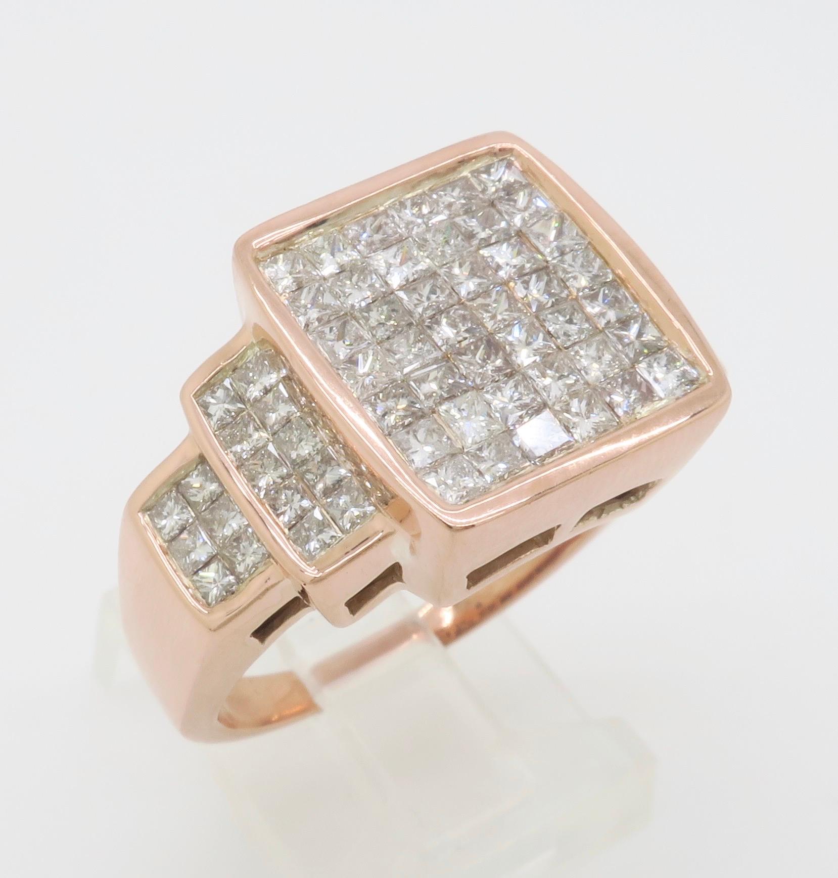 Bague en or rose à sertissage invisible de diamants taille princesse en vente 10