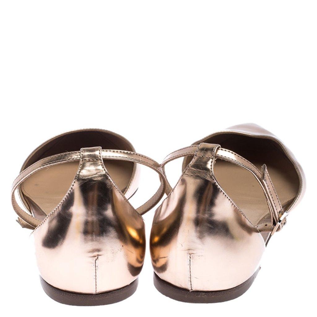 Rose Gold Metallic Patent Leather D'Orsay Ankle Strap Flats Size 39 In Good Condition In Dubai, Al Qouz 2