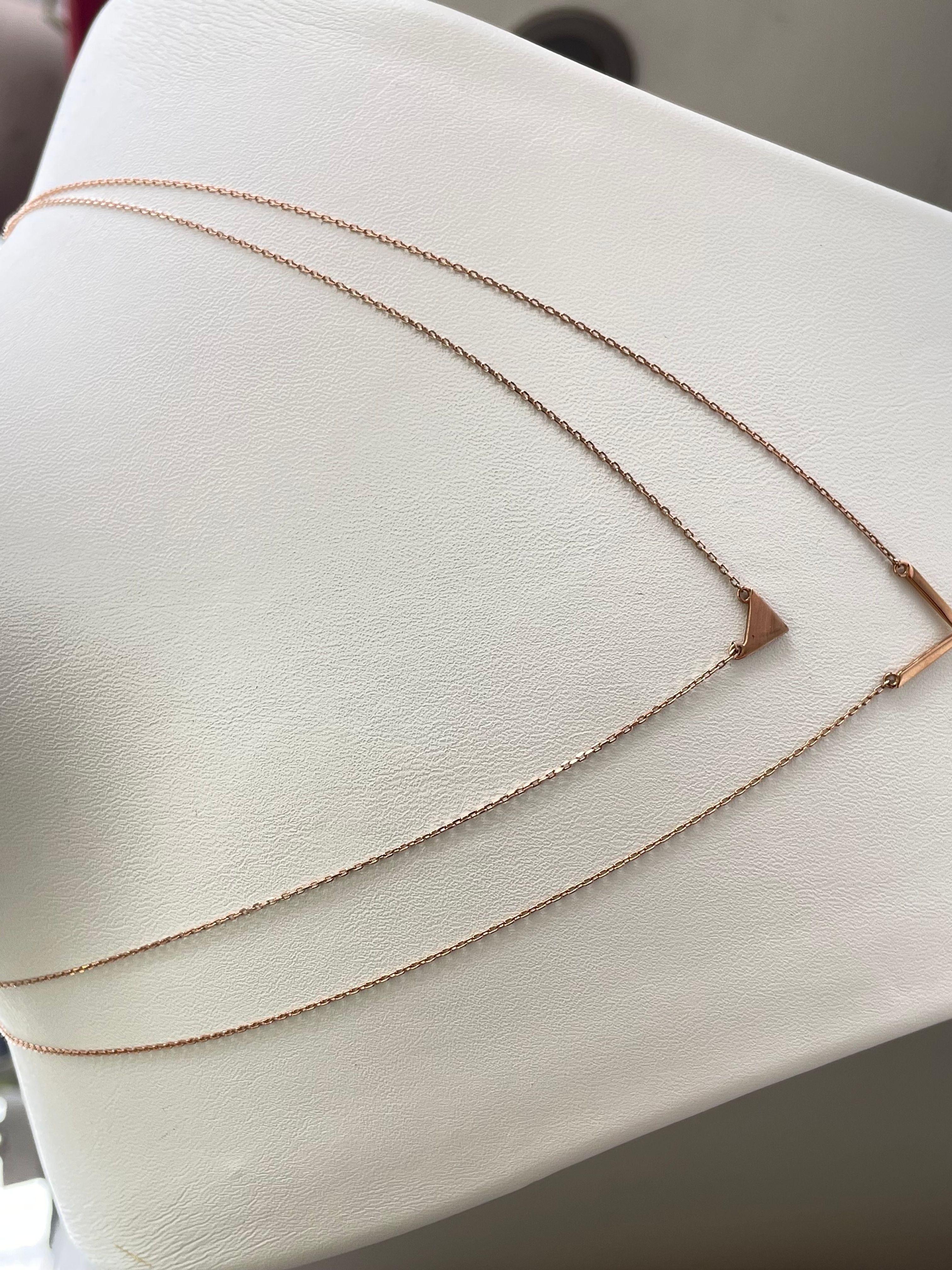 Rose Gold Necklace Set, Errow Necklaces set, 14K Rose Gold Delicate Necklace set In New Condition For Sale In Ramat Gan, IL