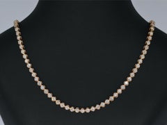 Collier en or rose avec 107 diamants taille brillant