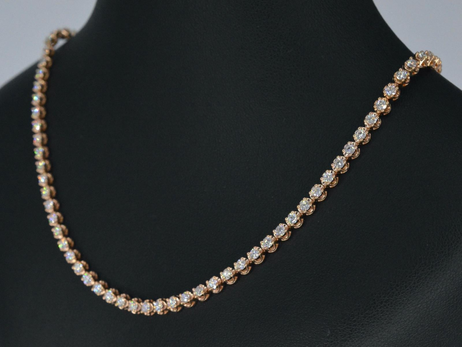 Contemporary Rose Gold Necklace with 107 Brilliant Cut Diamonds For Sale