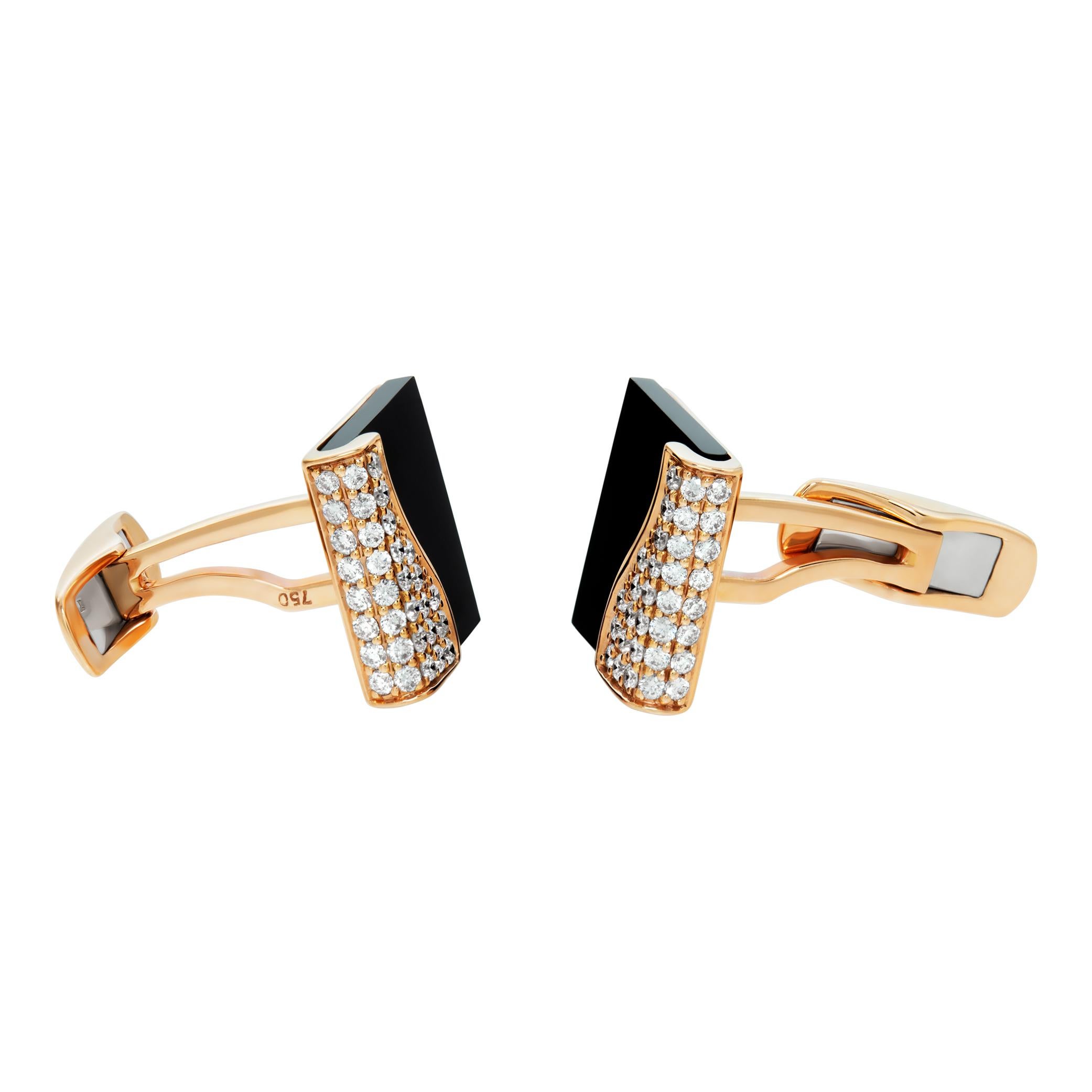 Rose gold onyx square cufflinks with pave diamonds In Excellent Condition For Sale In Surfside, FL