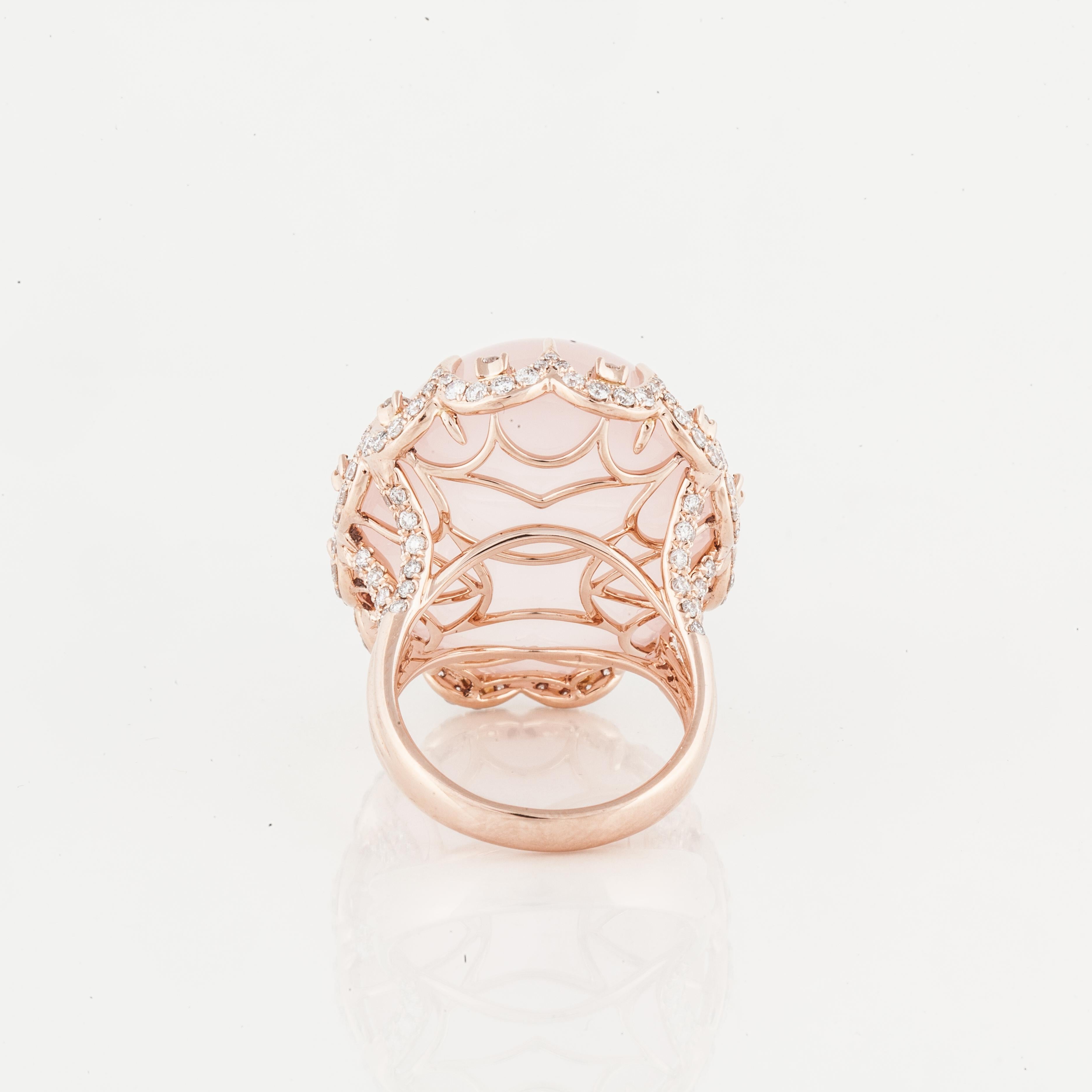 Ring aus 14 Karat Roségold mit Cabochon-Rosenquarz und Diamanten Damen im Angebot