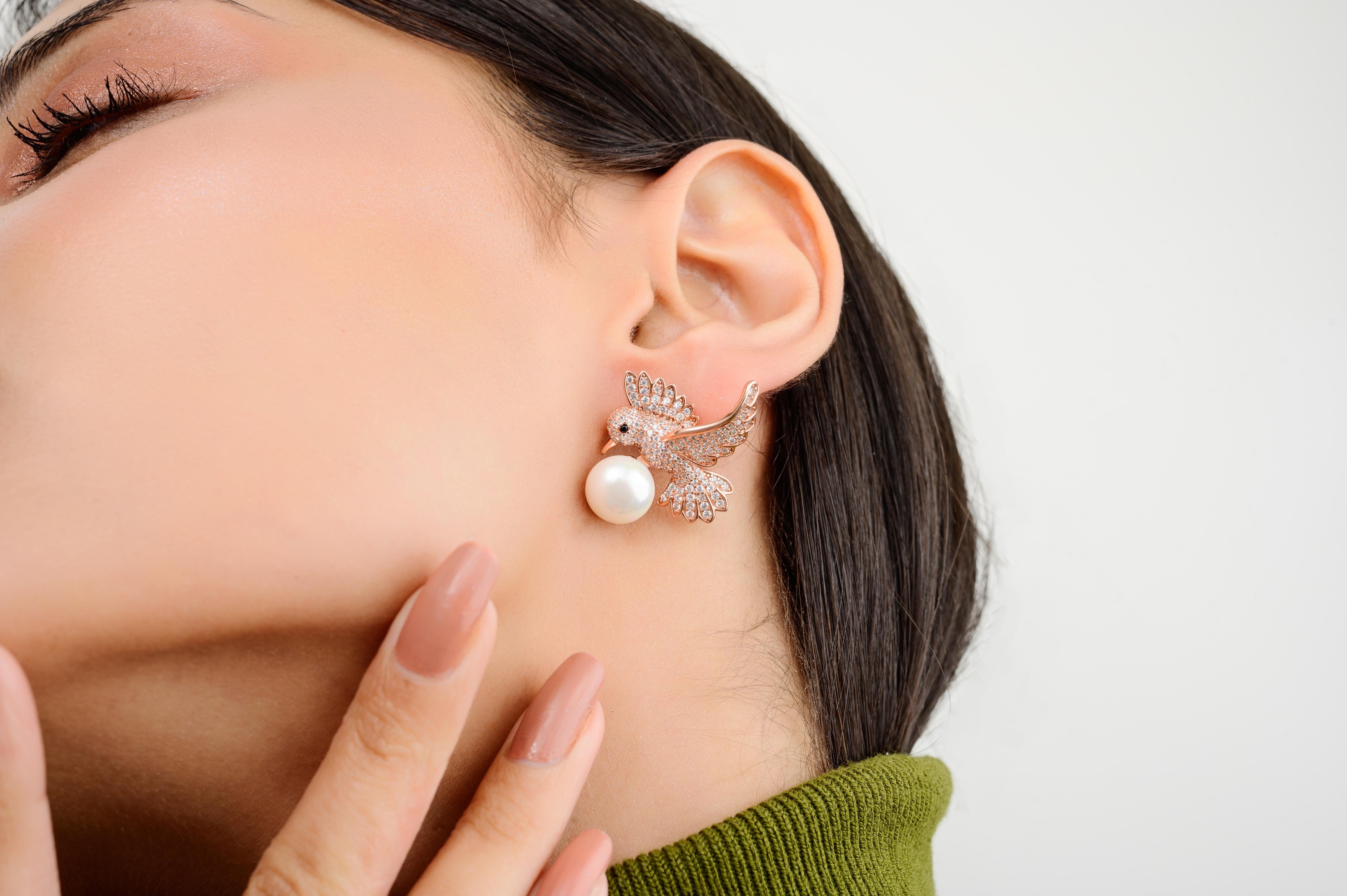 Round Cut Rose Gold Plated 925 Silver Pave Zircon Hummingbird Stud Earrings with Pearl For Sale