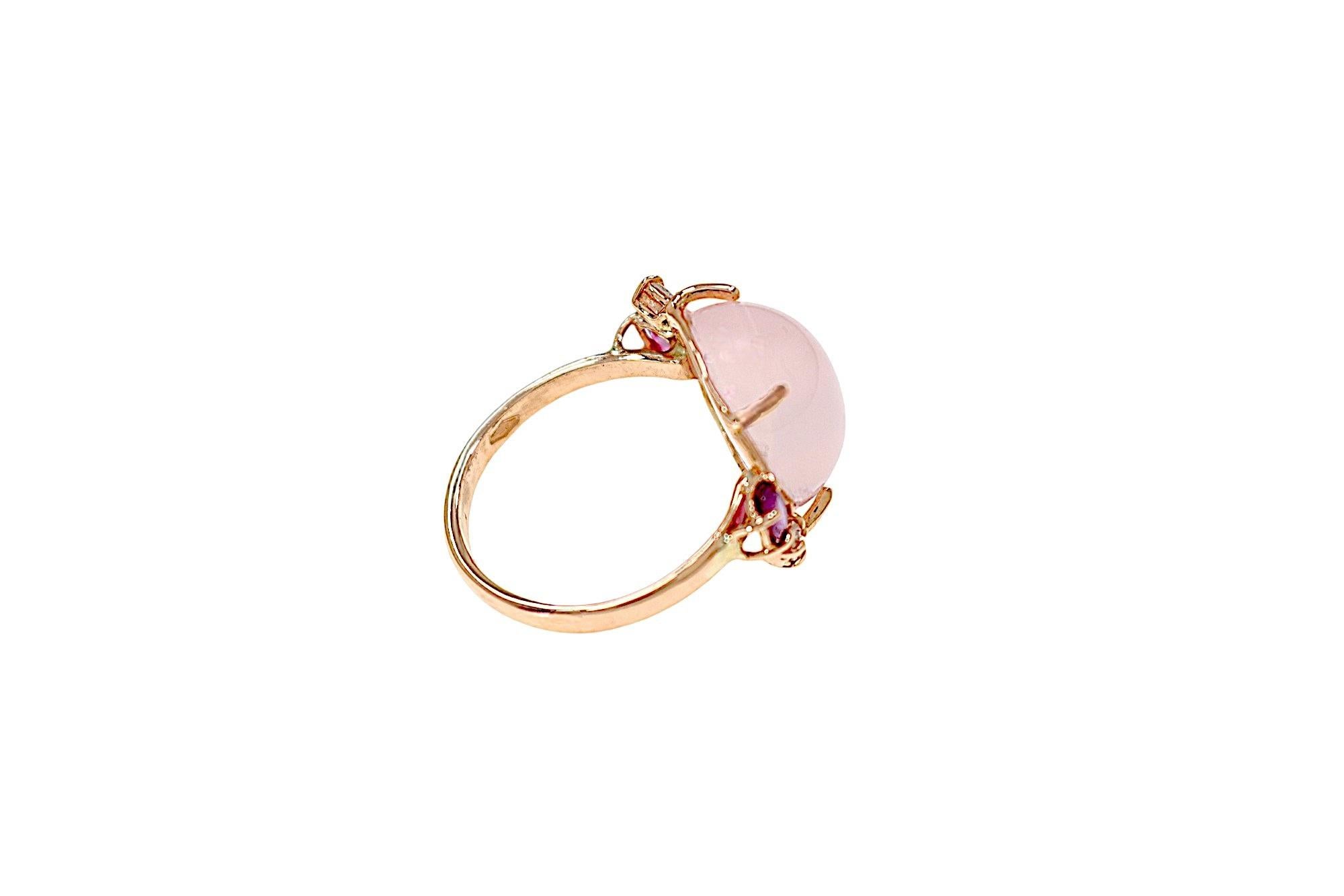 Cabochon Rose Gold Ring Rose Quarz Red Rubies White Diamonds Botta Gioielli For Sale
