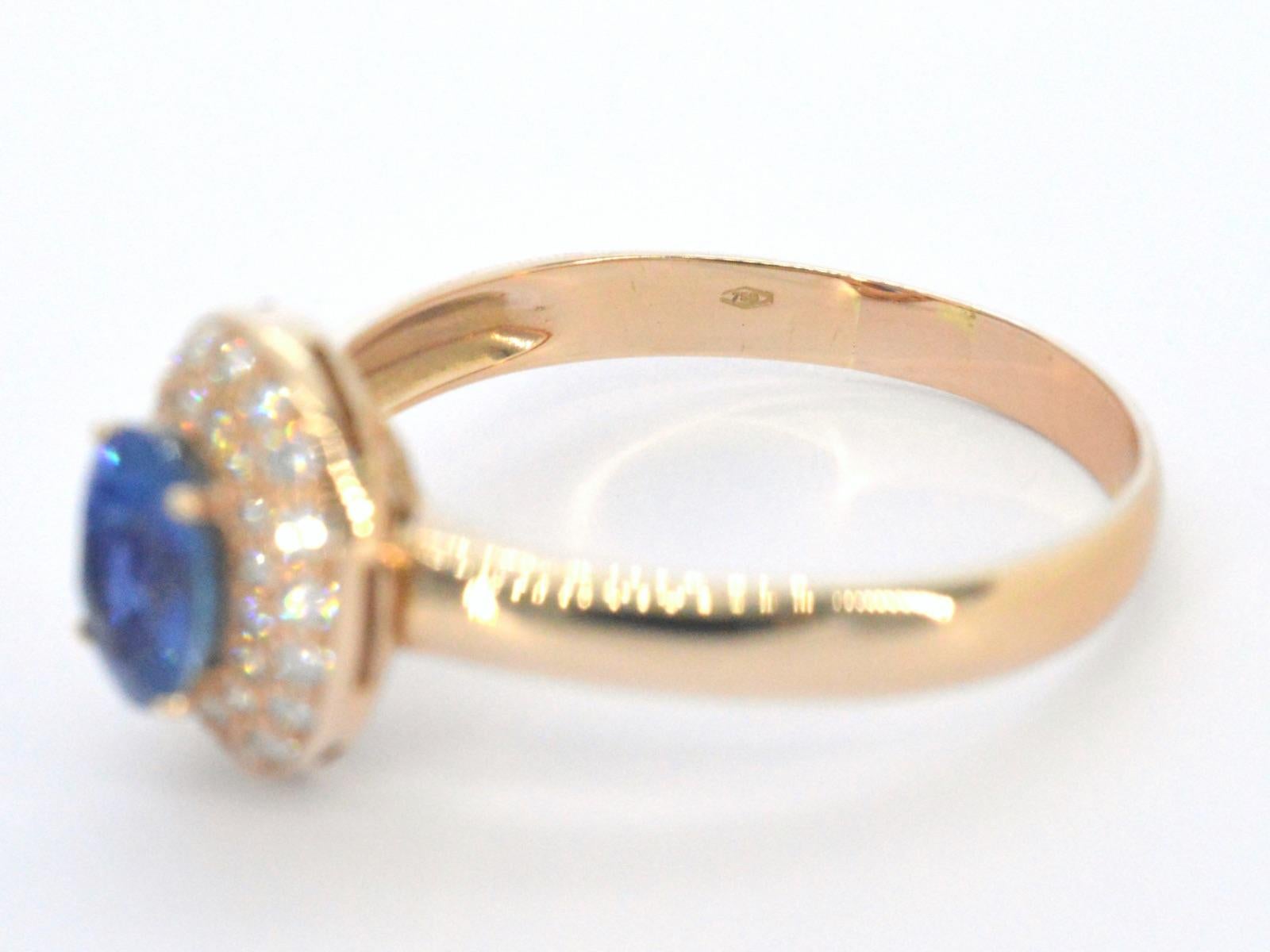 Rose Gold Ring with Sapphire and Diamond For Sale 2
