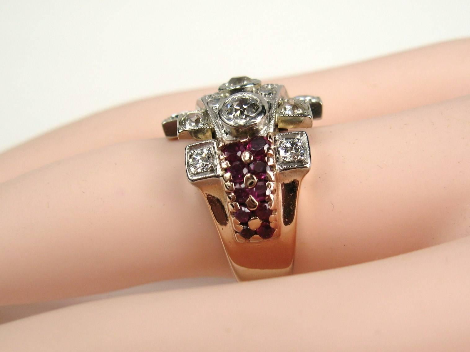 Rose Gold Ruby and Diamond Cocktail Ring 1940s 14 Karat For Sale 2