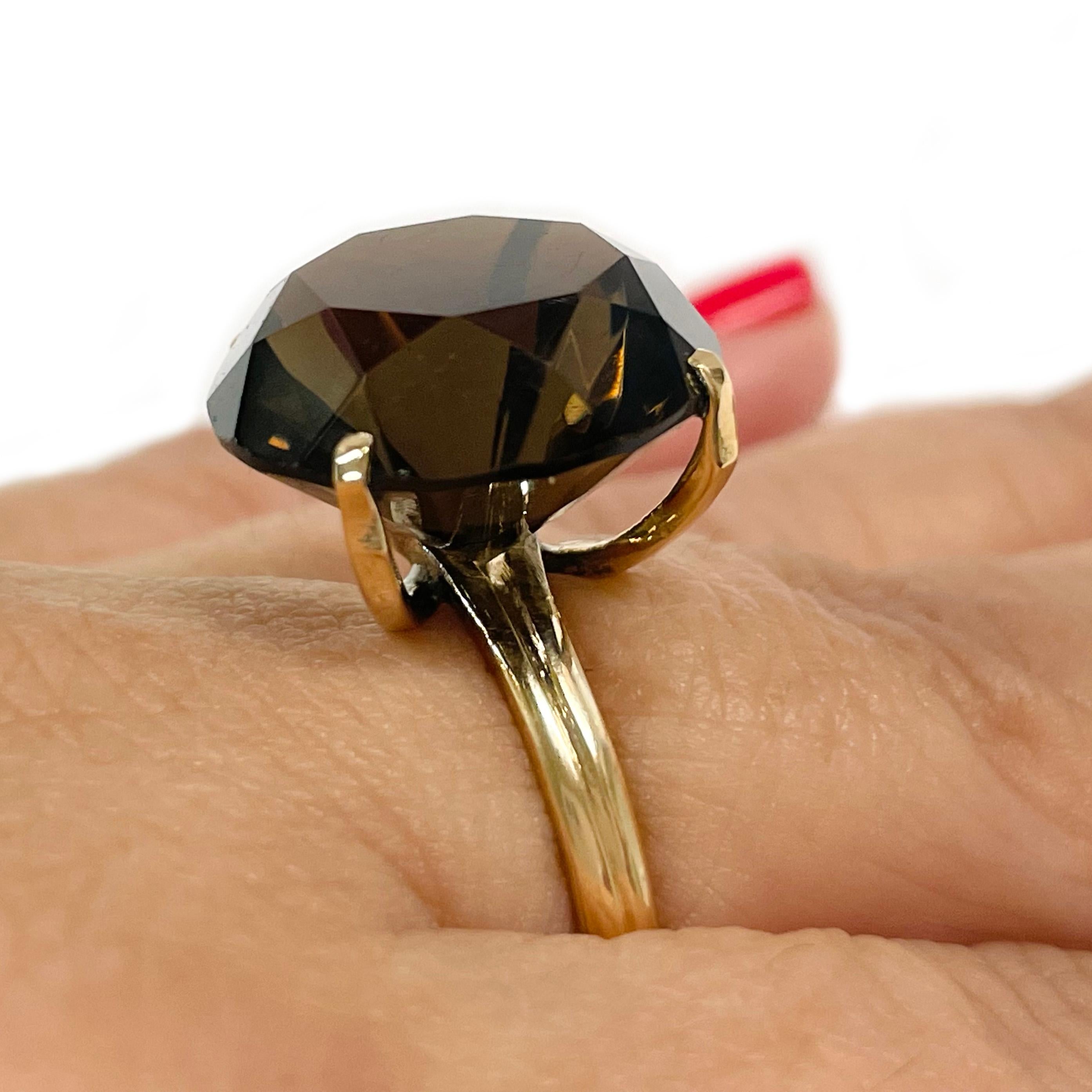 Rose Gold Smoky Quartz Cocktail Ring In Good Condition For Sale In Palm Desert, CA