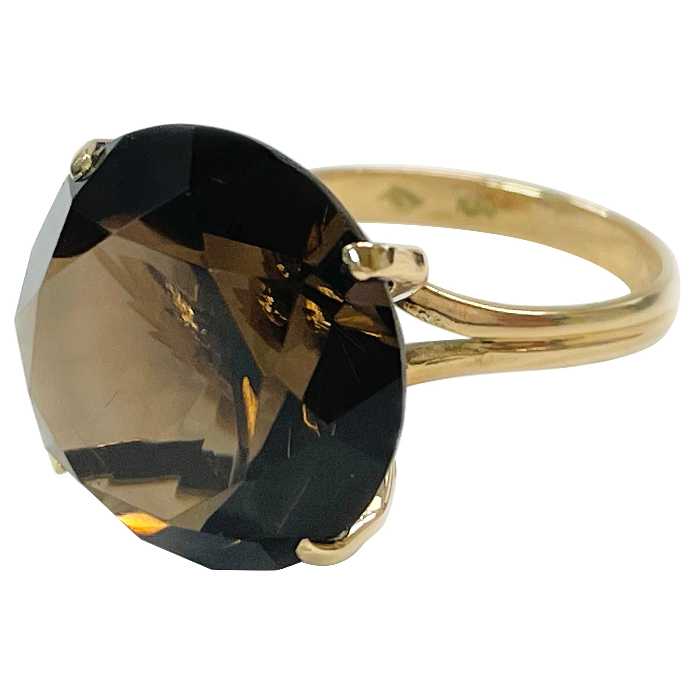 Bague cocktail en or rose et quartz fumé