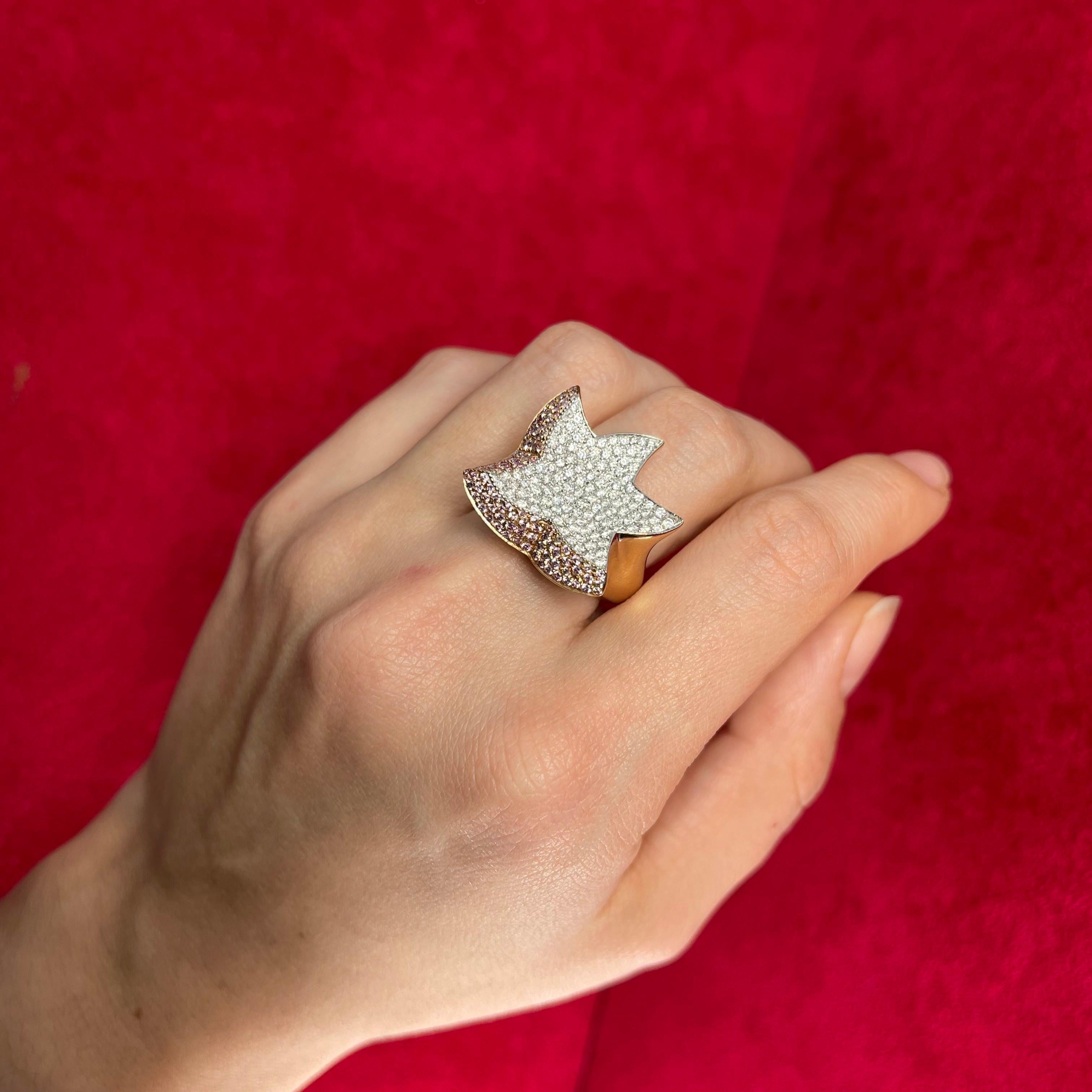 Rose Gold Star-Shaped Band Ring with White and Pink Diamond Pavé For Sale 6