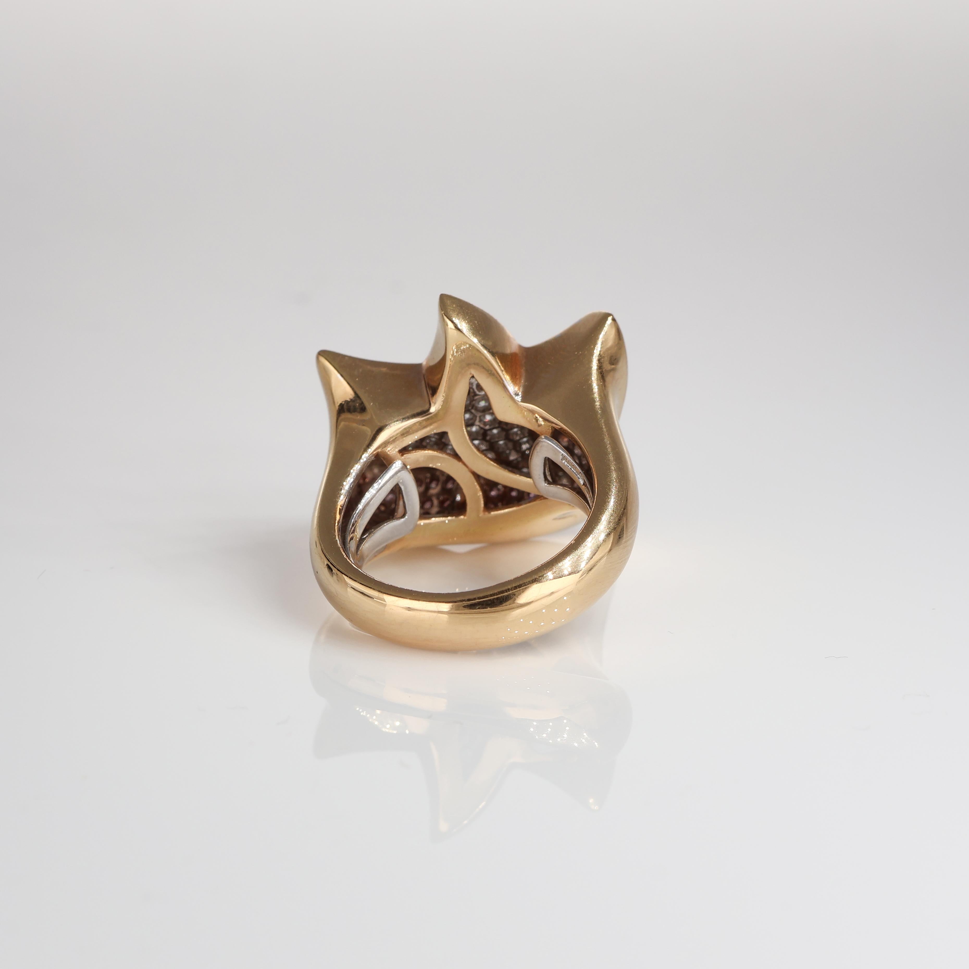 Women's or Men's Rose Gold Star-Shaped Band Ring with White and Pink Diamond Pavé For Sale
