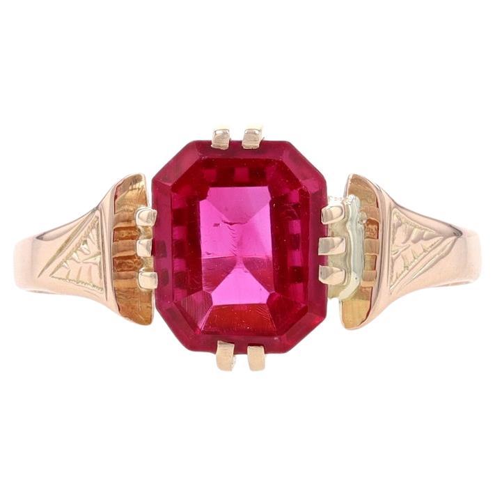 Bague solitaire édouardienne ancienne en or rose et rubis synthétique - émeraude 10 carats 1,60 carat