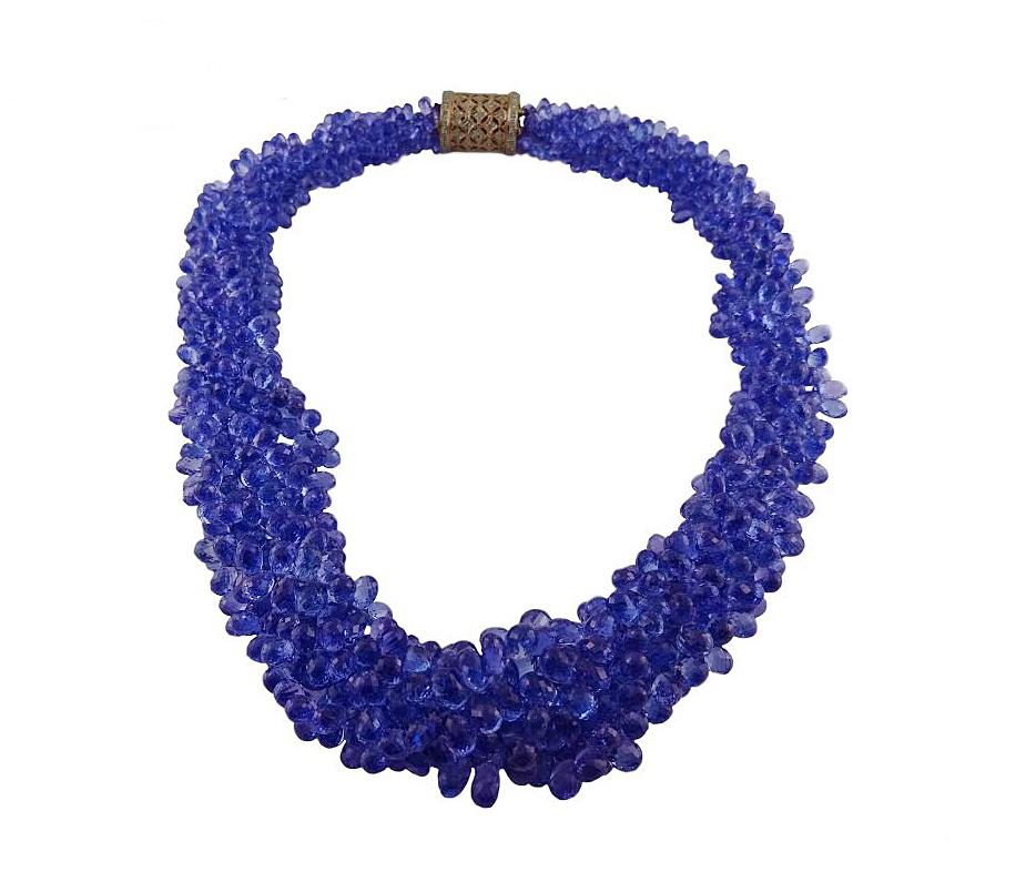 Modern Rose Gold Tanzanite Briolette Necklace with a Diamond Clasp, 942 Carat For Sale