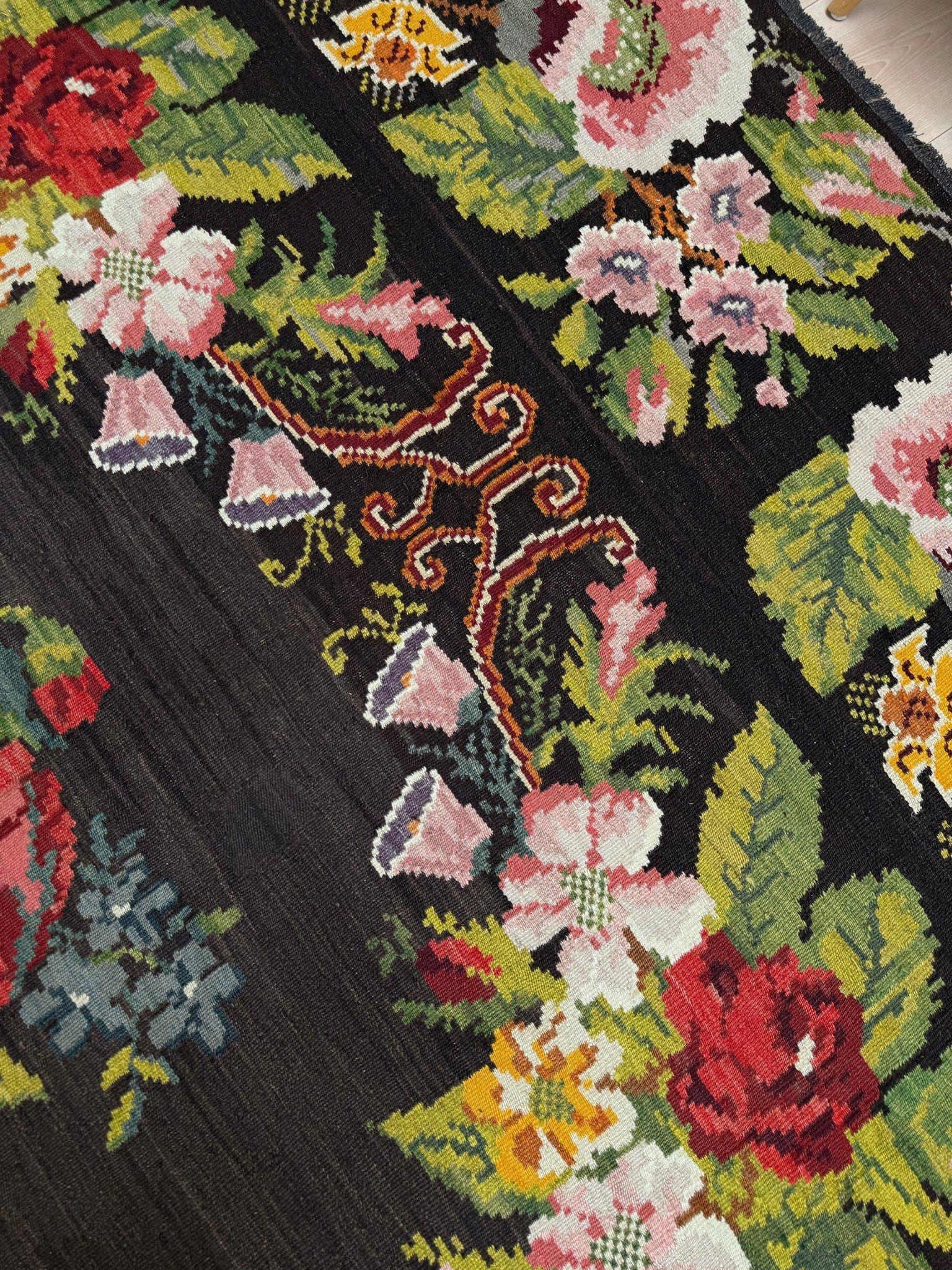 Kilim rosa - Alfombra de lana plana europea vintage - 8′5″×11′3″ - Década de 1940 Moldavia en venta 5