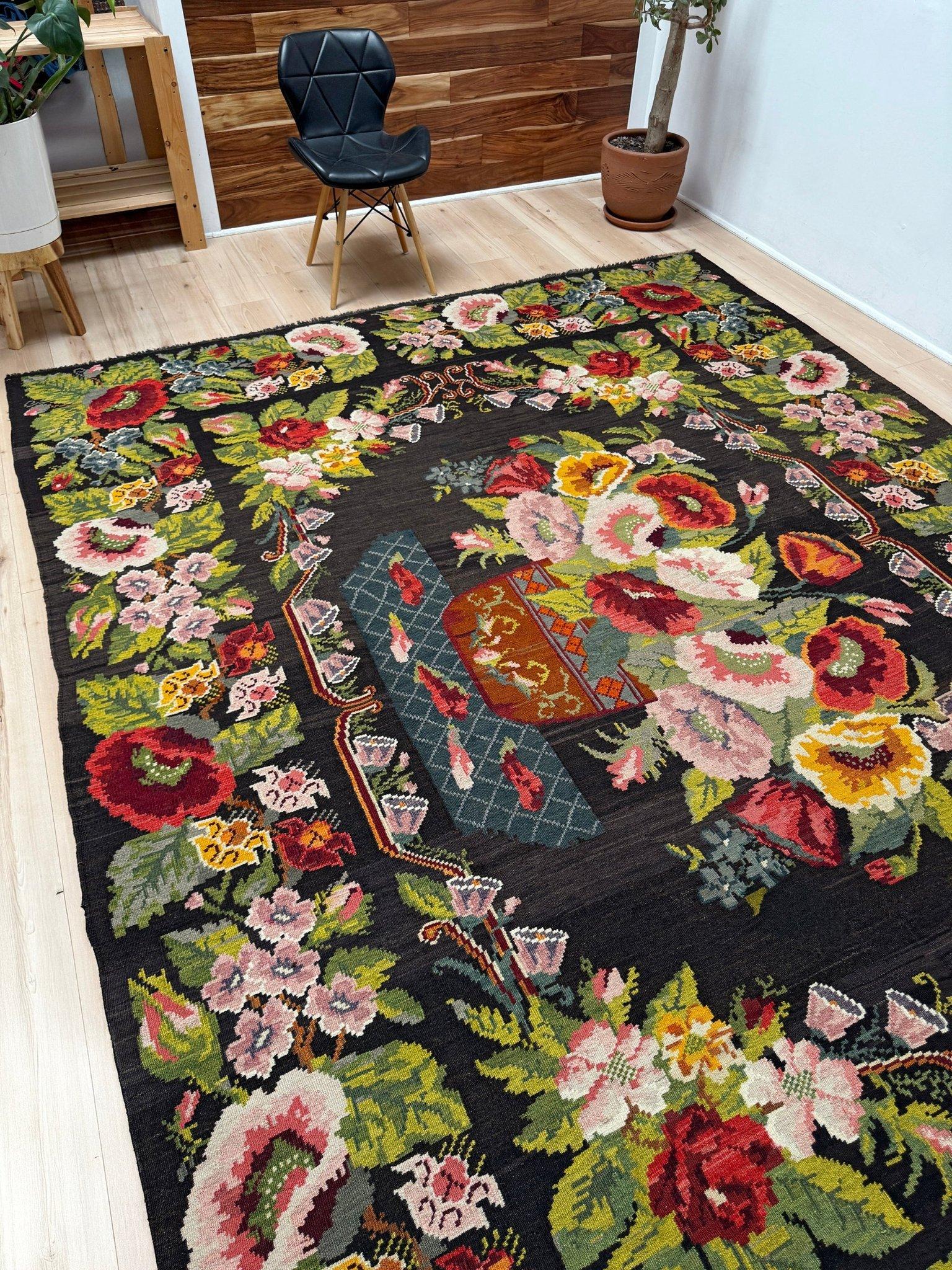 Kilim rosa - Alfombra de lana plana europea vintage - 8′5″×11′3″ - Década de 1940 Moldavia en Excelente estado para la venta en Burlingame, CA