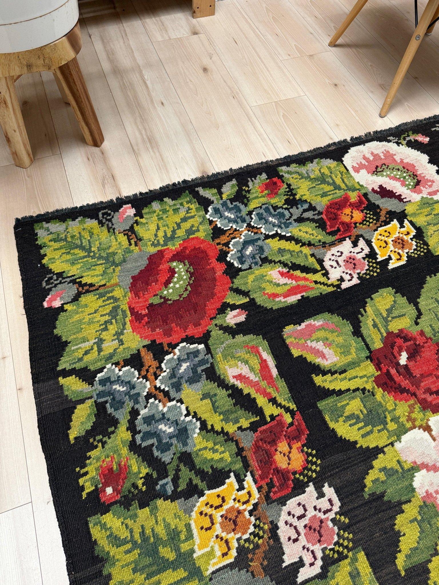 Kilim rosa - Alfombra de lana plana europea vintage - 8′5″×11′3″ - Década de 1940 Moldavia mediados del siglo XX en venta