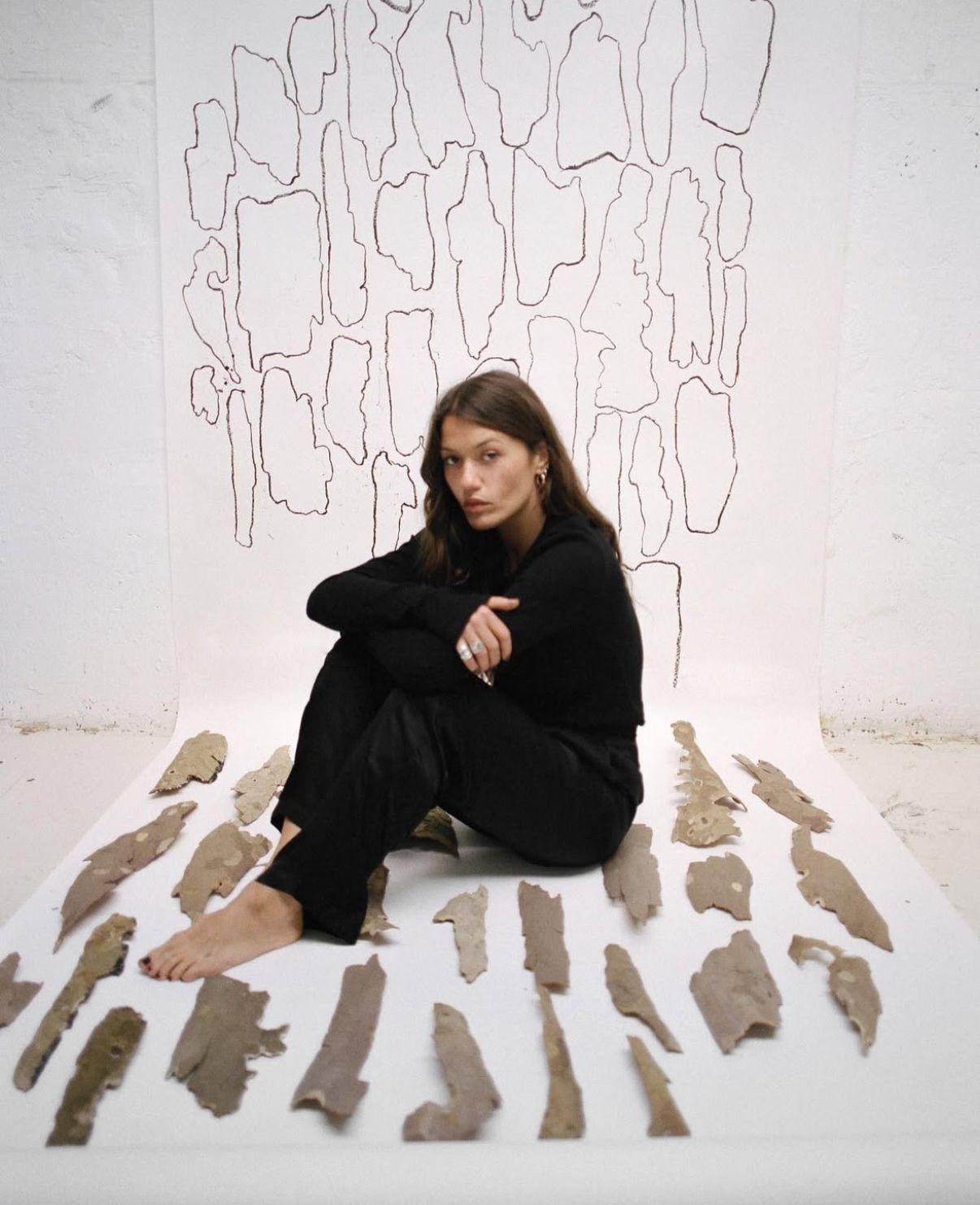 RESUMEN Artista contemporáneo francés Rose Madone Nueva obra de arte forma colores tierra en venta 6