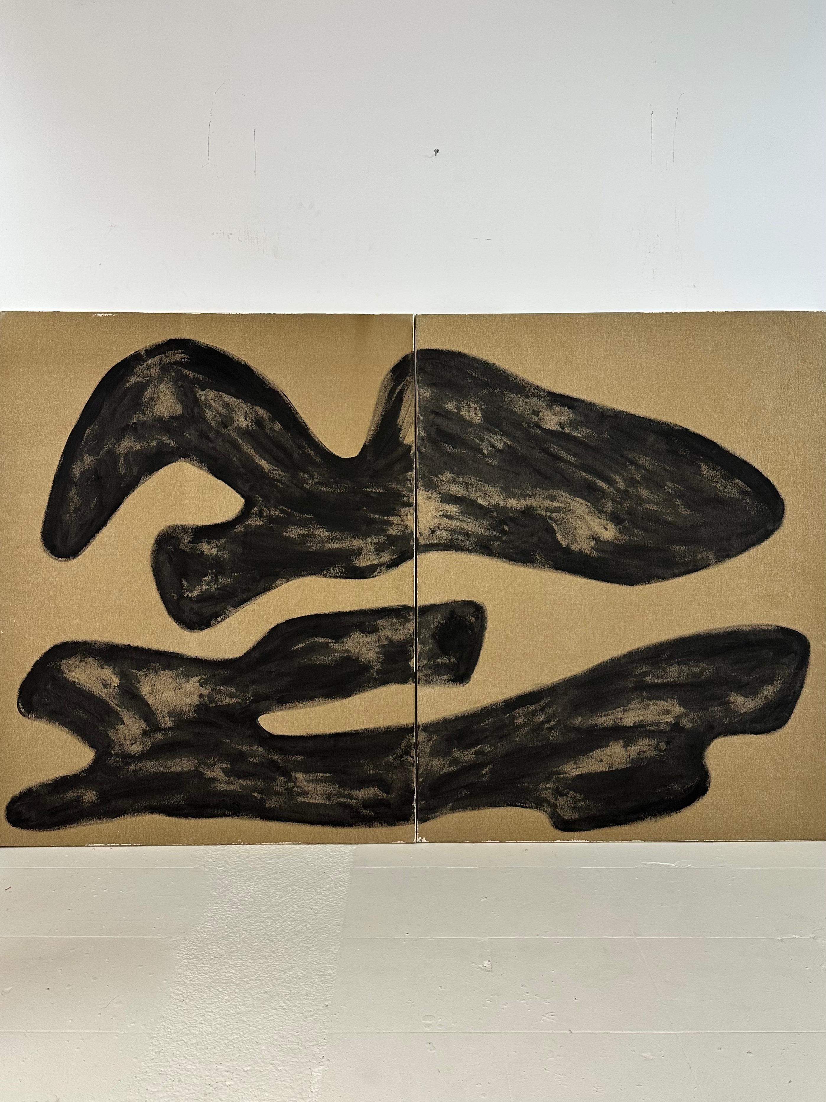 Rose Madone Grand diptyque abstrait avec formes gestuelles noires et audacieuses sur toile brute en vente 2