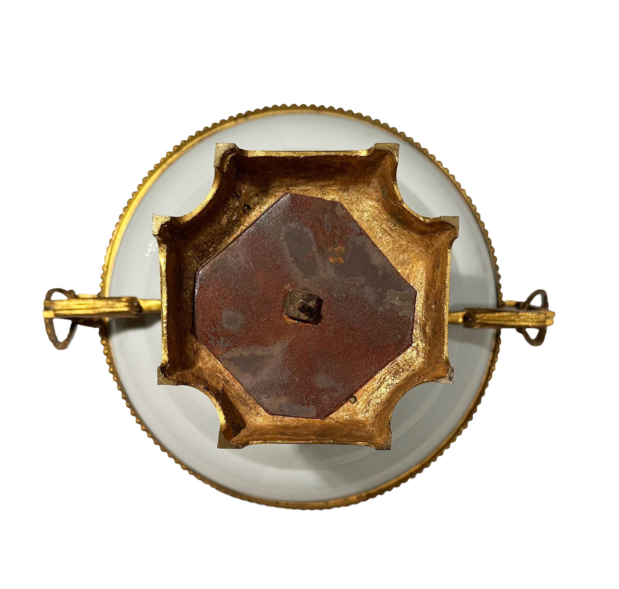 Fine XIX secolo Rosa Mandarino Piatto Bronzo Dore Francese Taza in vendita