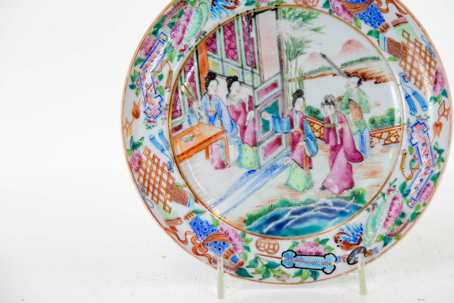 Rose Mandarin Plate In Good Condition For Sale In Wilson, NC