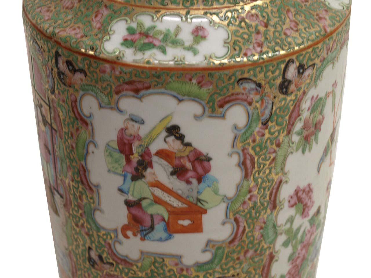 Mandarin Große Vase mit Rosenmotiv im Angebot 8