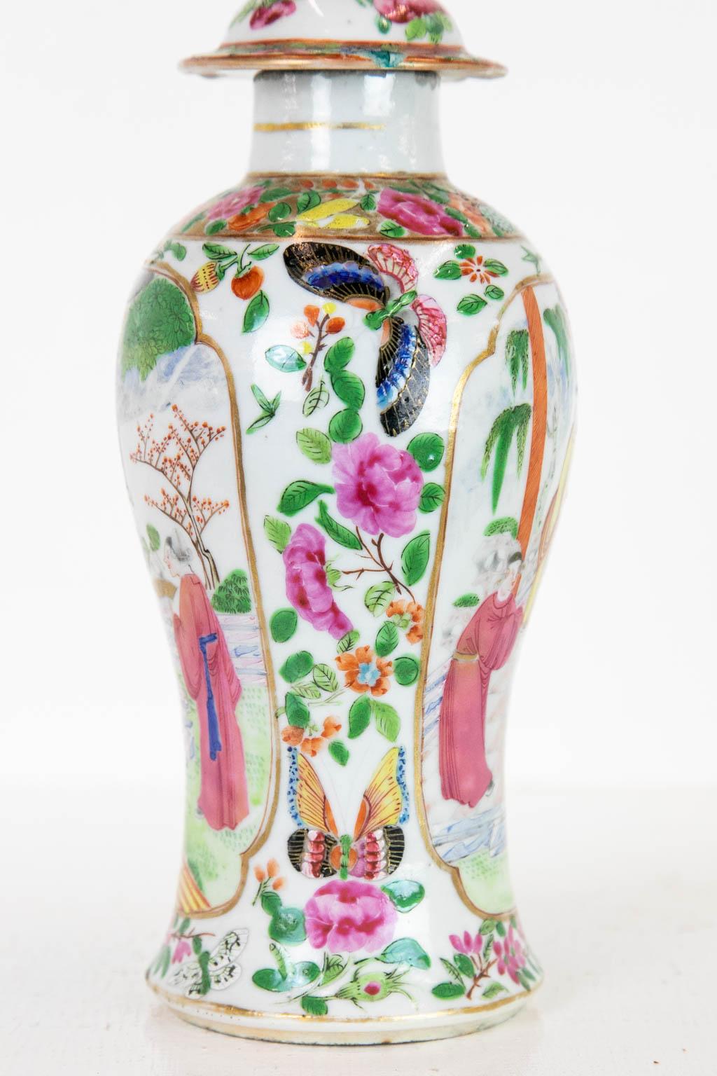 Rose Mandarin Vase For Sale 2