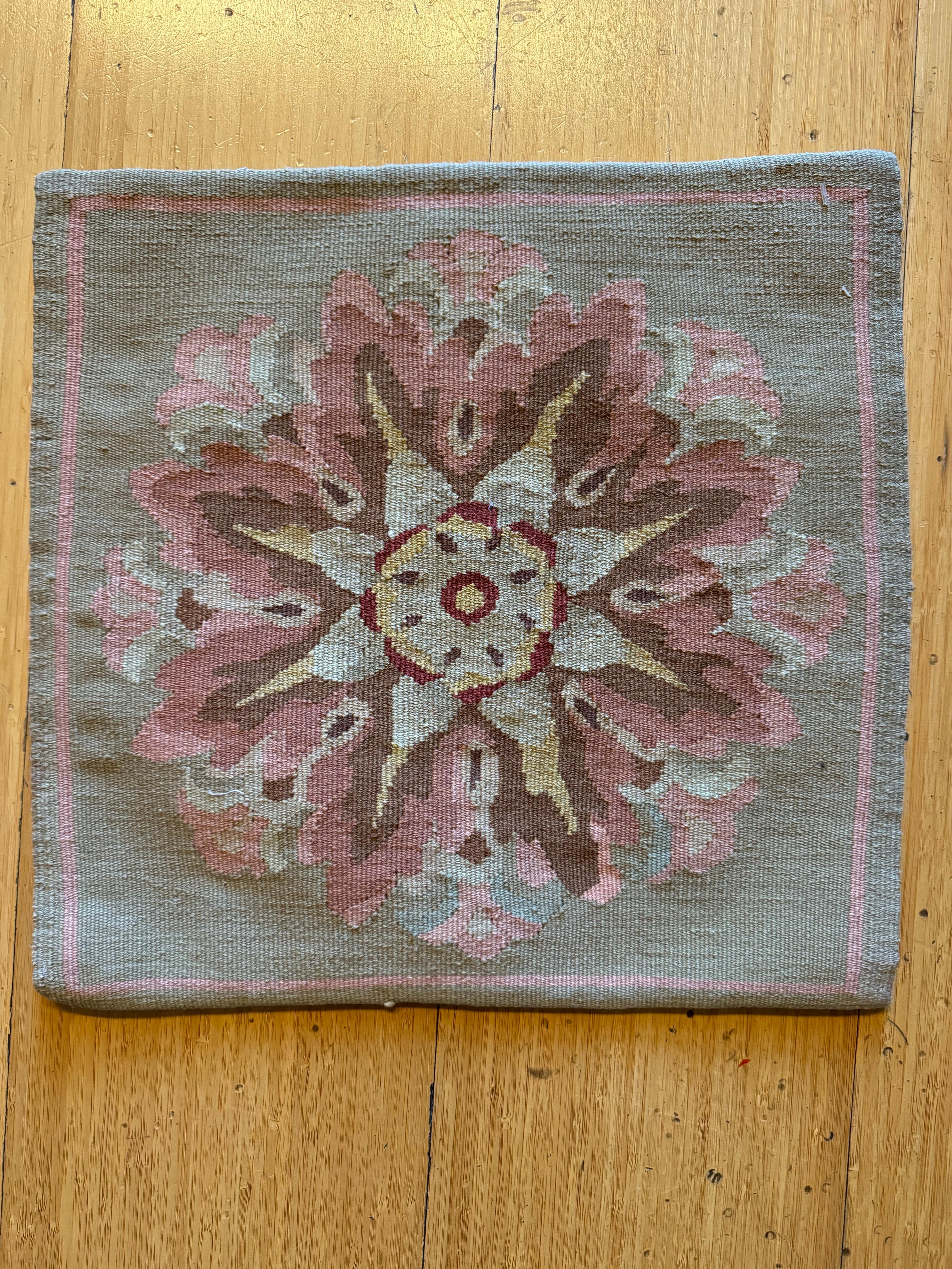 French Provincial Floral needlepoint square pillow

It measures 16 x 16 inches.

Please note that it ships flat without insert.
   
Complimentary shipping in the Continental US! 