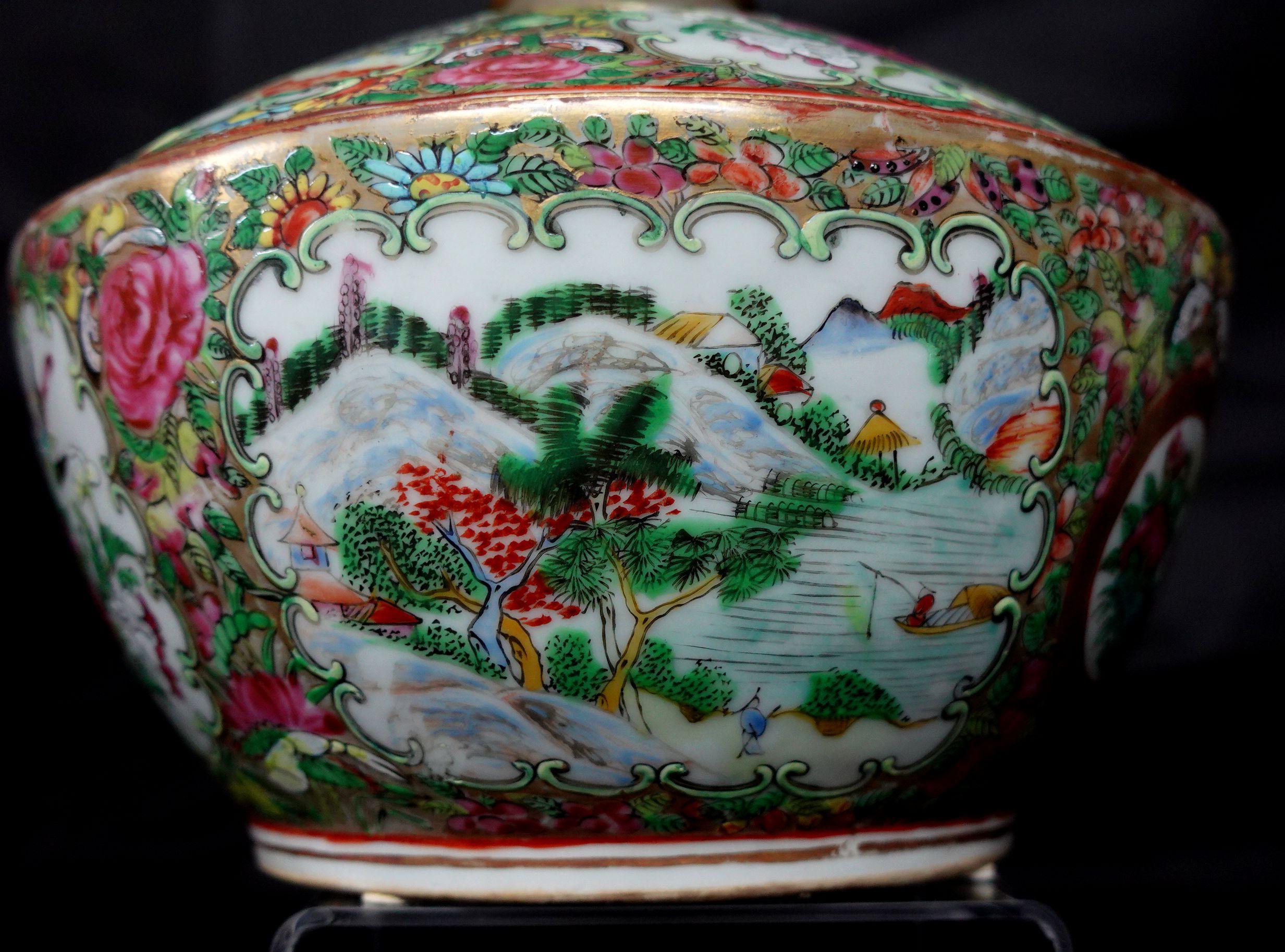 Rose Medallion Chinese Export Covered Chamber Bowl 19th Century For Sale 3