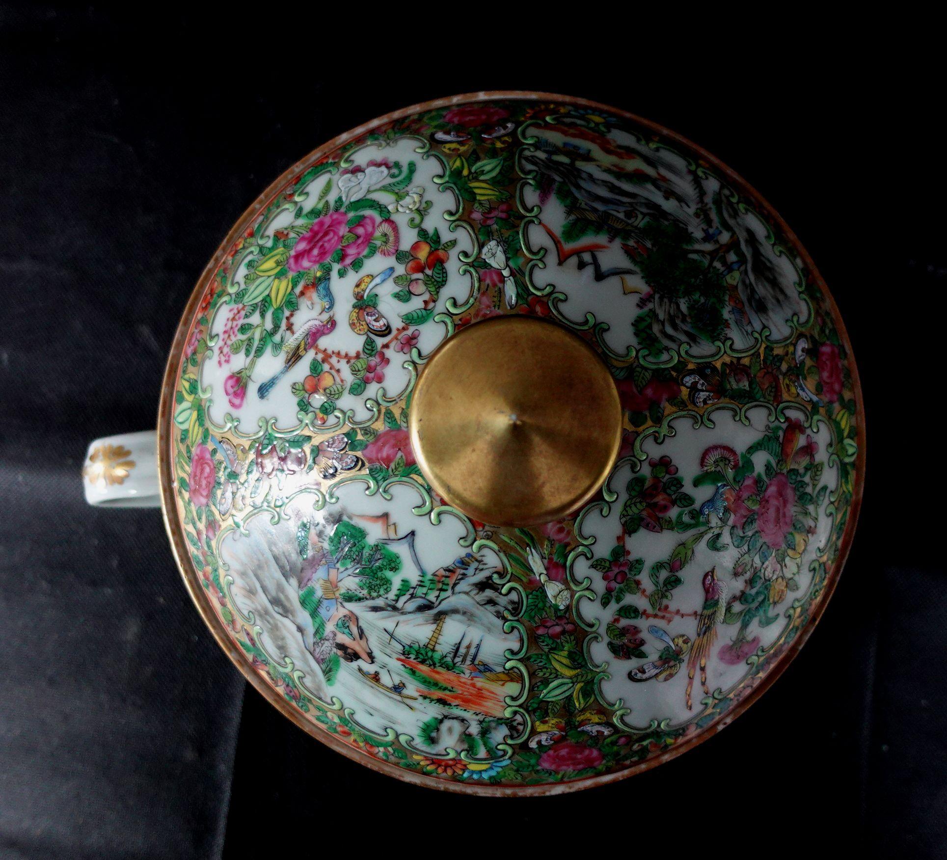 Rose Medallion Chinese Export Covered Chamber Bowl 19th Century For Sale 7