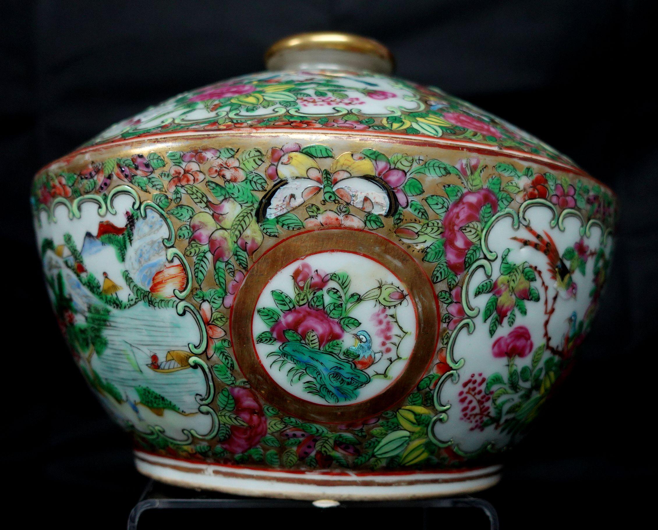 Rose Medallion Chinese Export Covered Chamber Bowl 19th Century For Sale 2