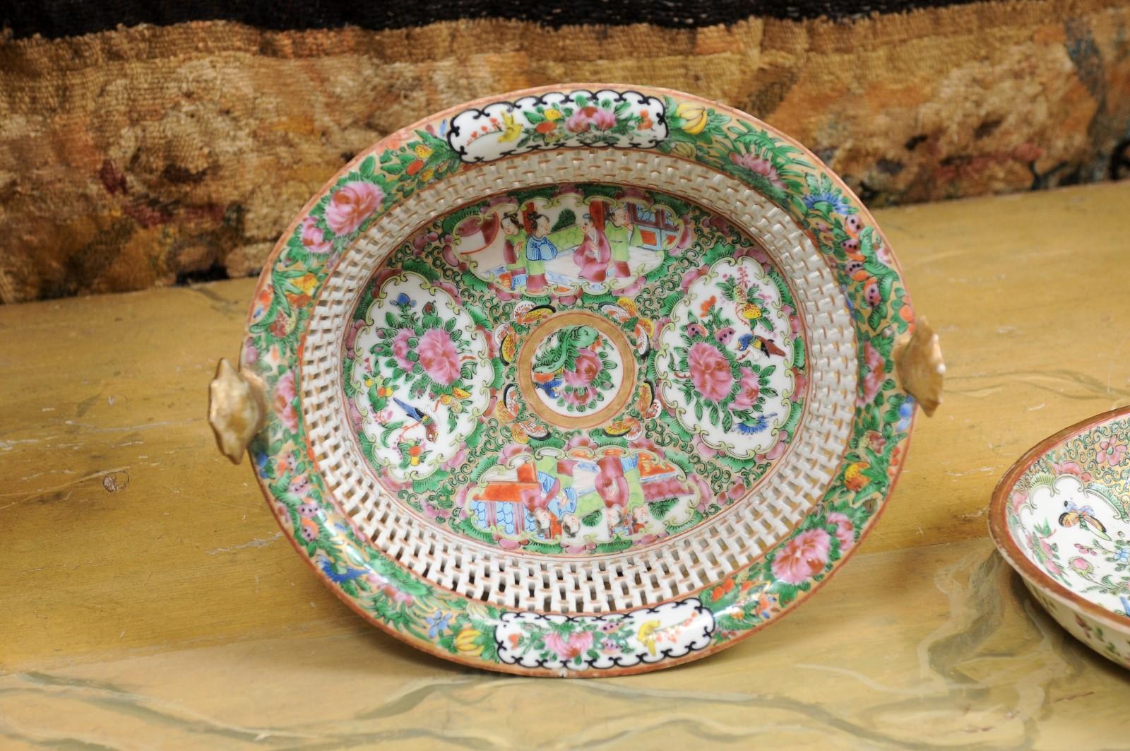 Rose Medallion Lattice Reticulated Basket with Underplate, Late 19th Century For Sale 2