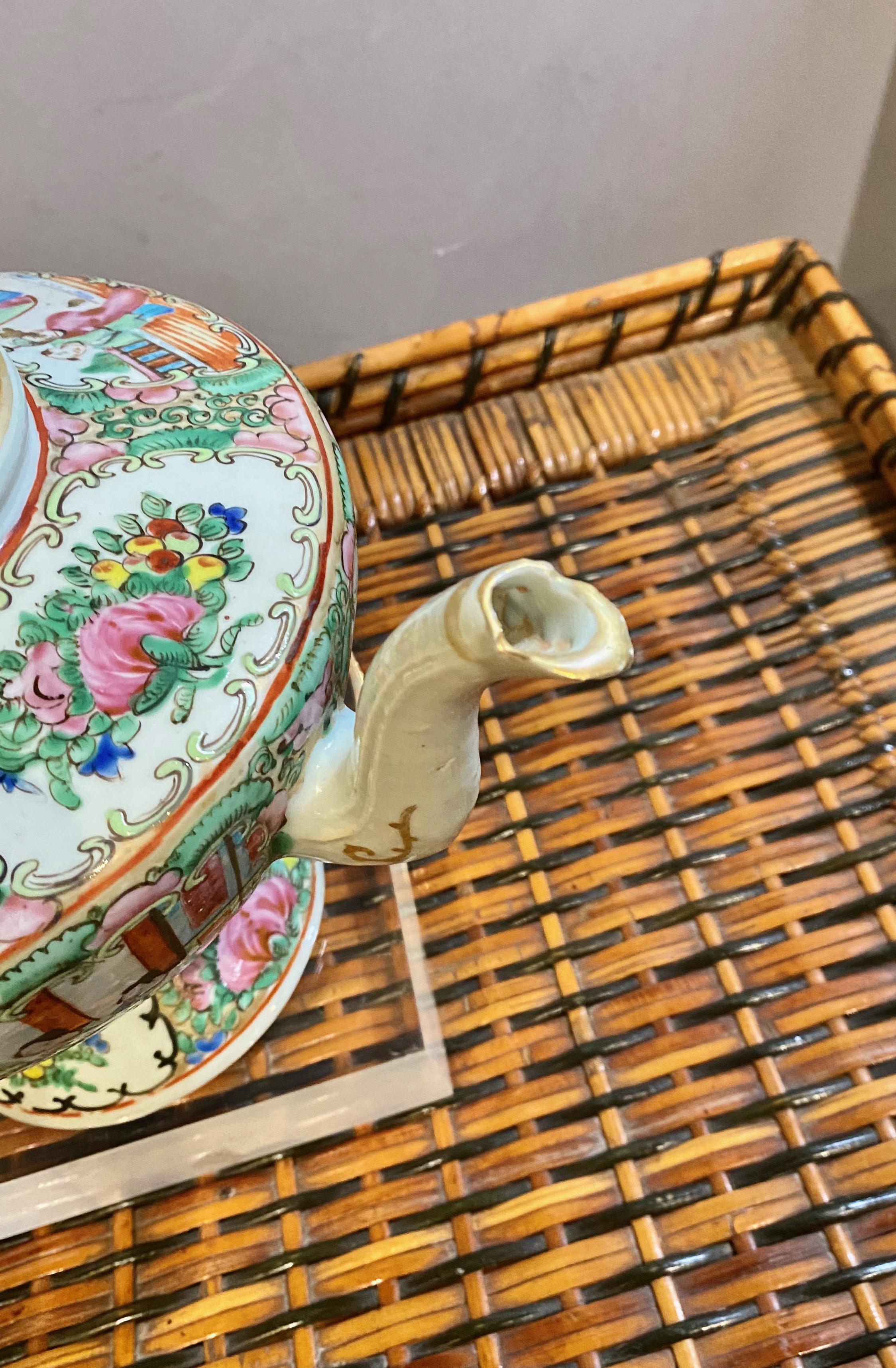 Porcelain Rose Medallion Teapot, 19th Century