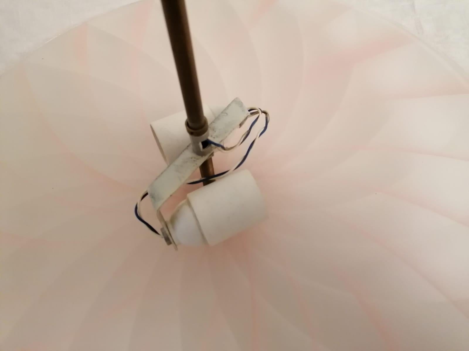 Rose Midcentury Pendant Lamp For Sale 2