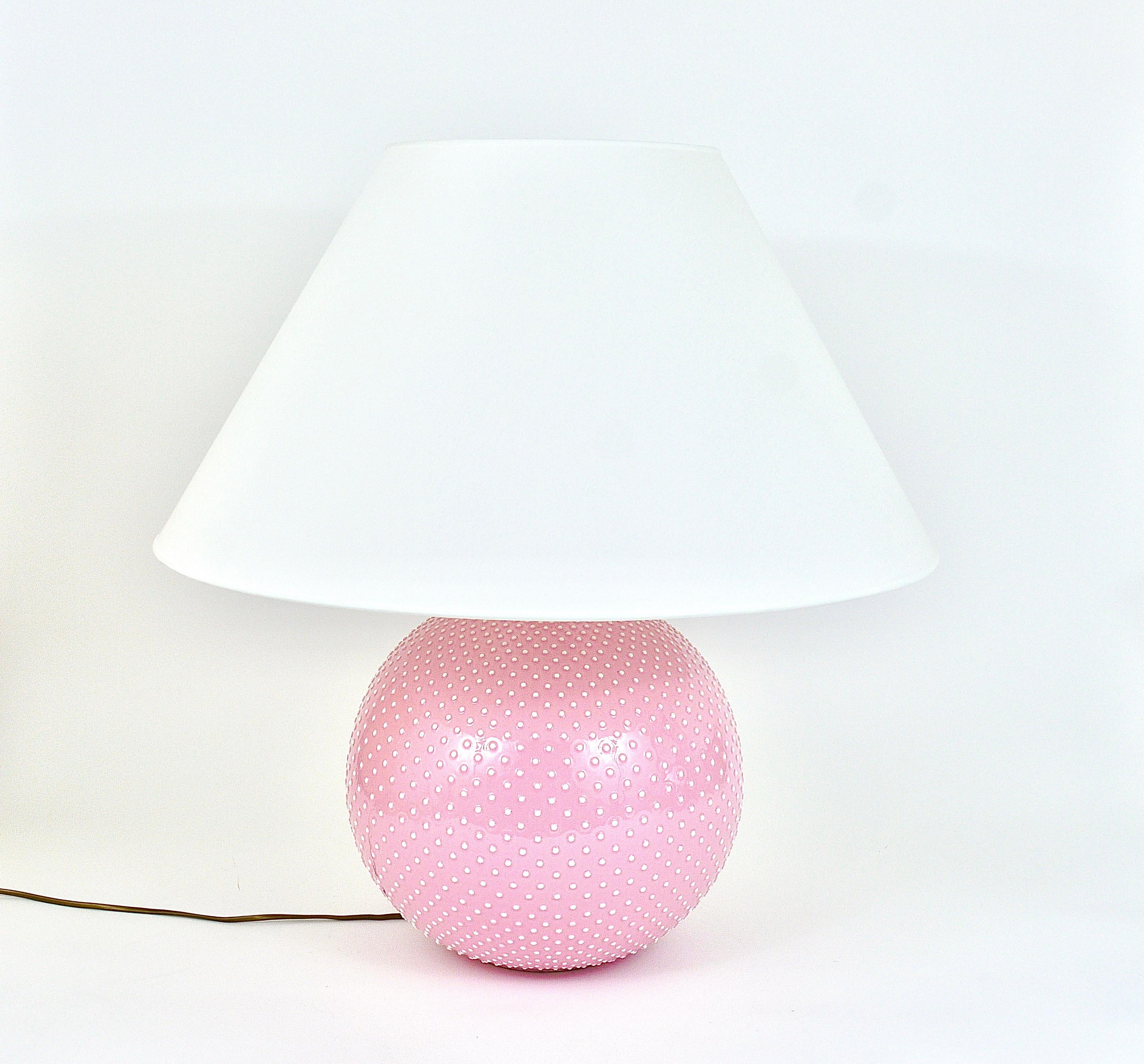 Rosé Pastel Polka Dot Sphere Table Lamp, Ceramic, Brass, Studio Paf Milano, 1970 For Sale 5