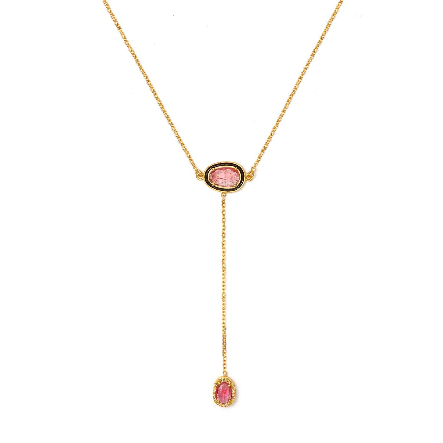 T-Anhänger aus Emaille mit rosa Rosen-Turmalin und Diamant (Gemischter Schliff) im Angebot
