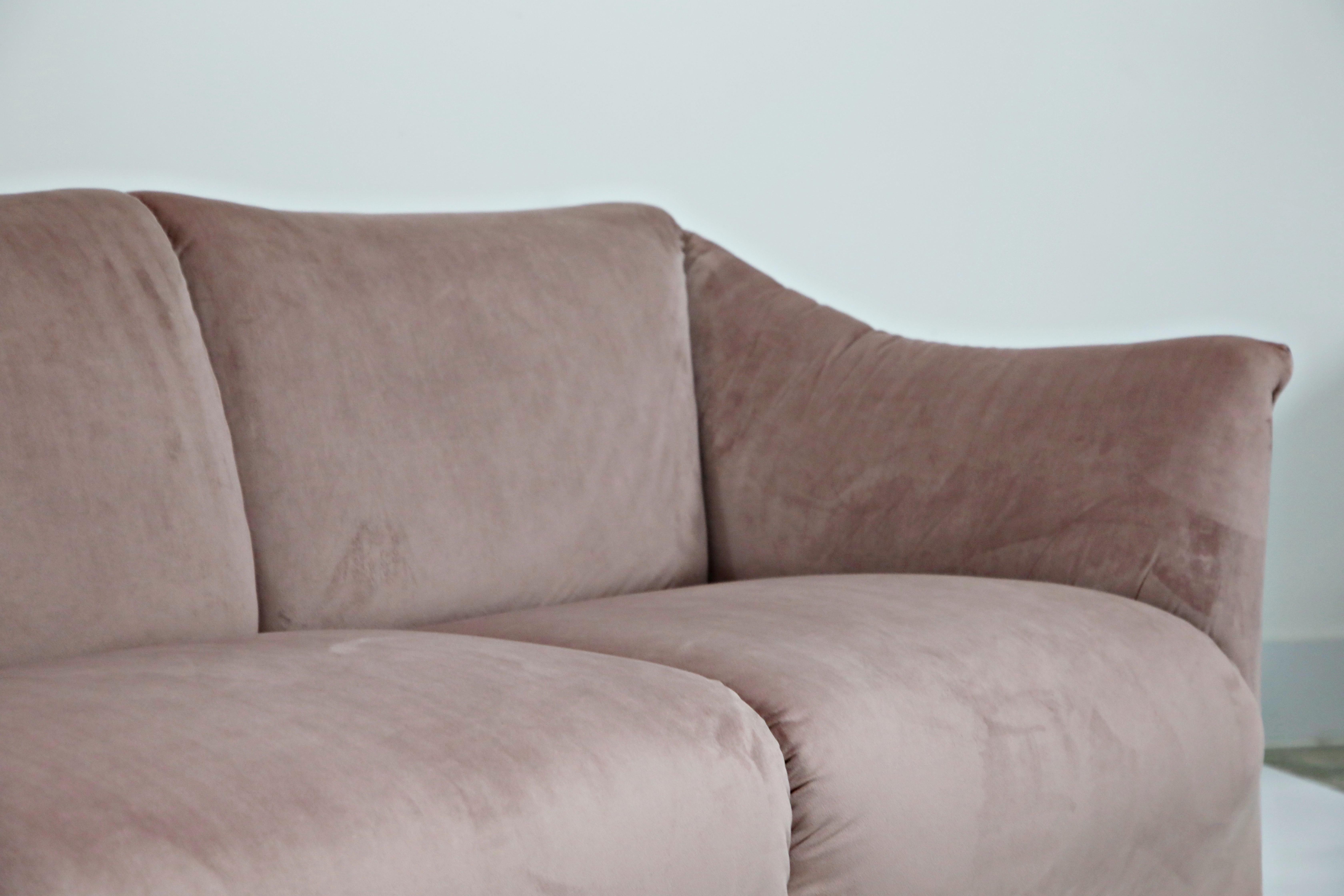 Rose Pink Velvet Tentazione Sofa by Mario Bellini for Cassina, New Upholstery 4