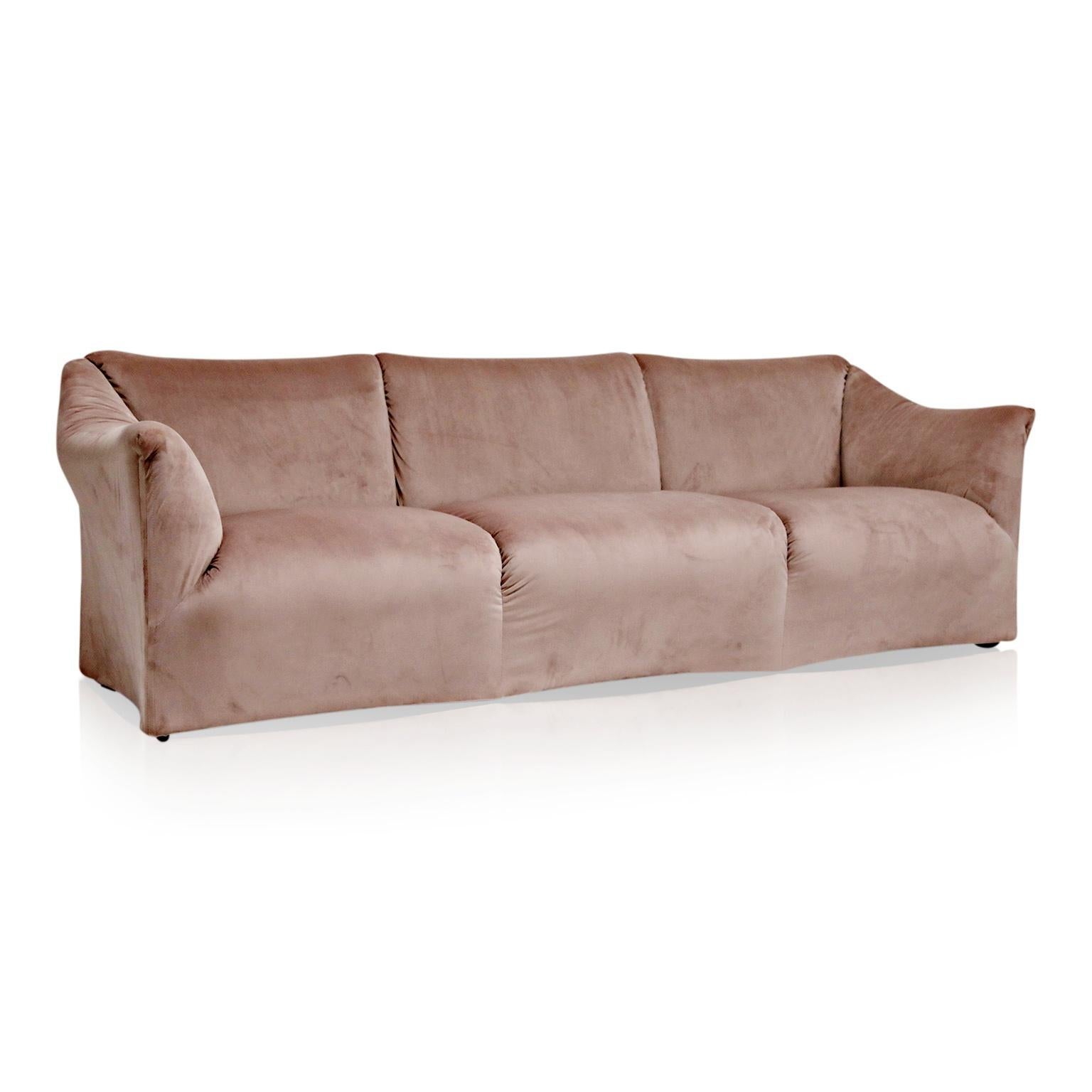 Mid-Century Modern Rose Pink Velvet Tentazione Sofa by Mario Bellini for Cassina, New Upholstery