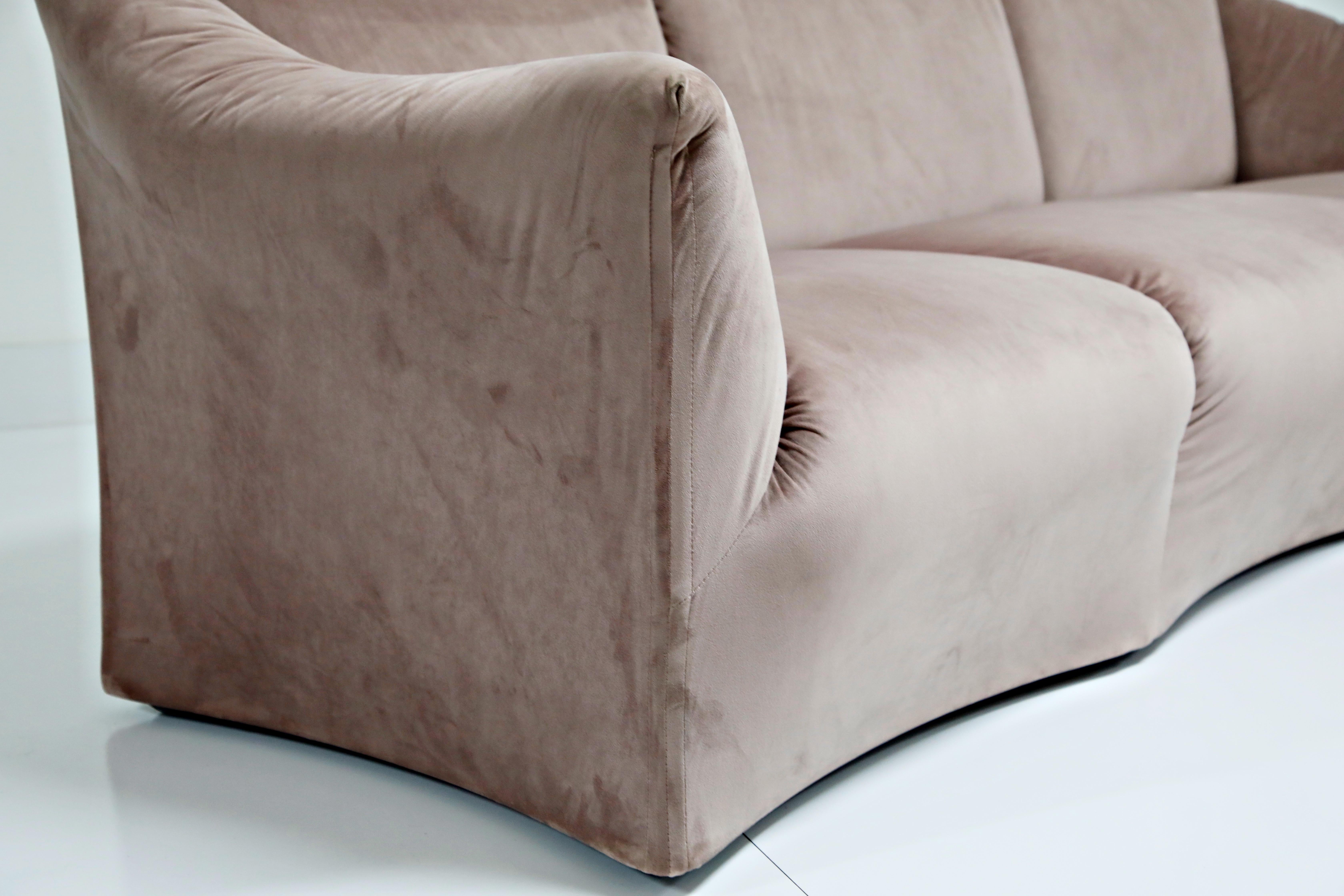 Rose Pink Velvet Tentazione Sofa by Mario Bellini for Cassina, New Upholstery 2