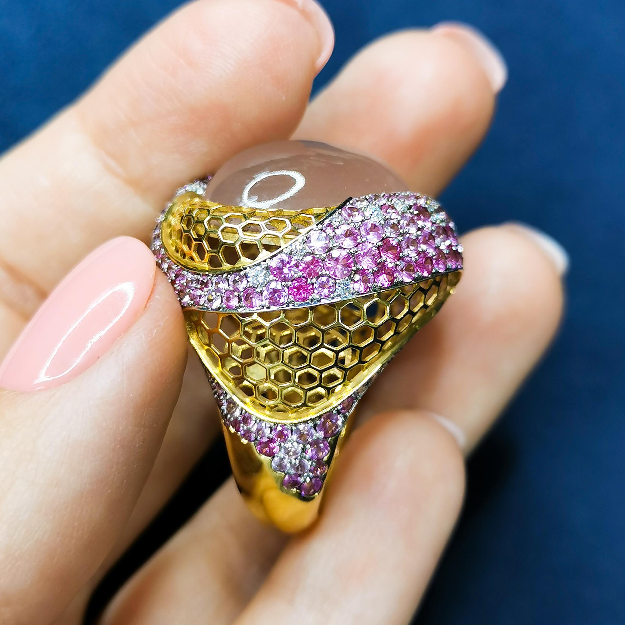 Cabochon Rose Quartz 17.04 Carat Diamonds Pink Sapphires 18 Karat Yellow Gold Ring For Sale
