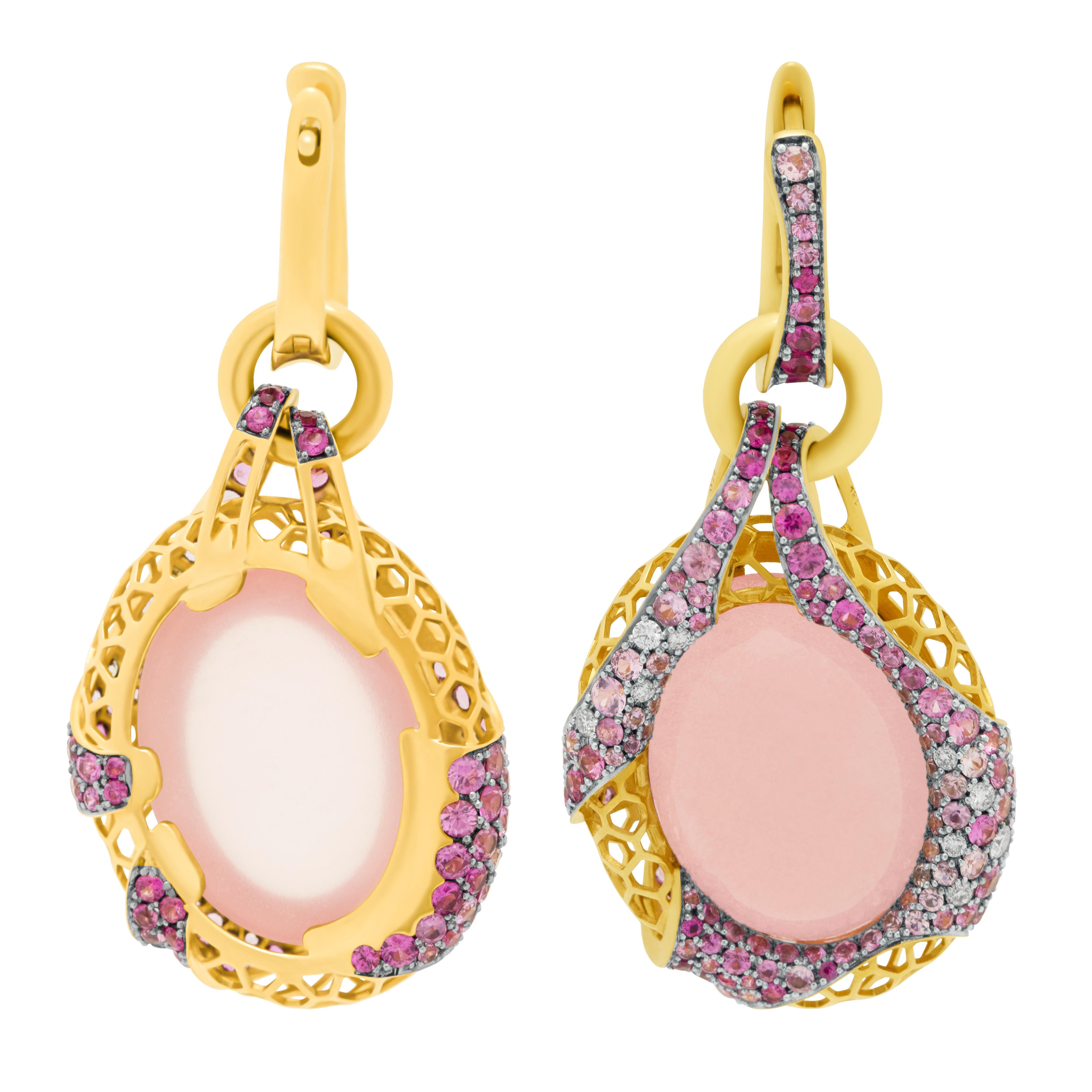 Contemporary Rose Quartz 33.34 Carat Diamonds Pink Sapphires 18 Karat Yellow Gold Earrings For Sale