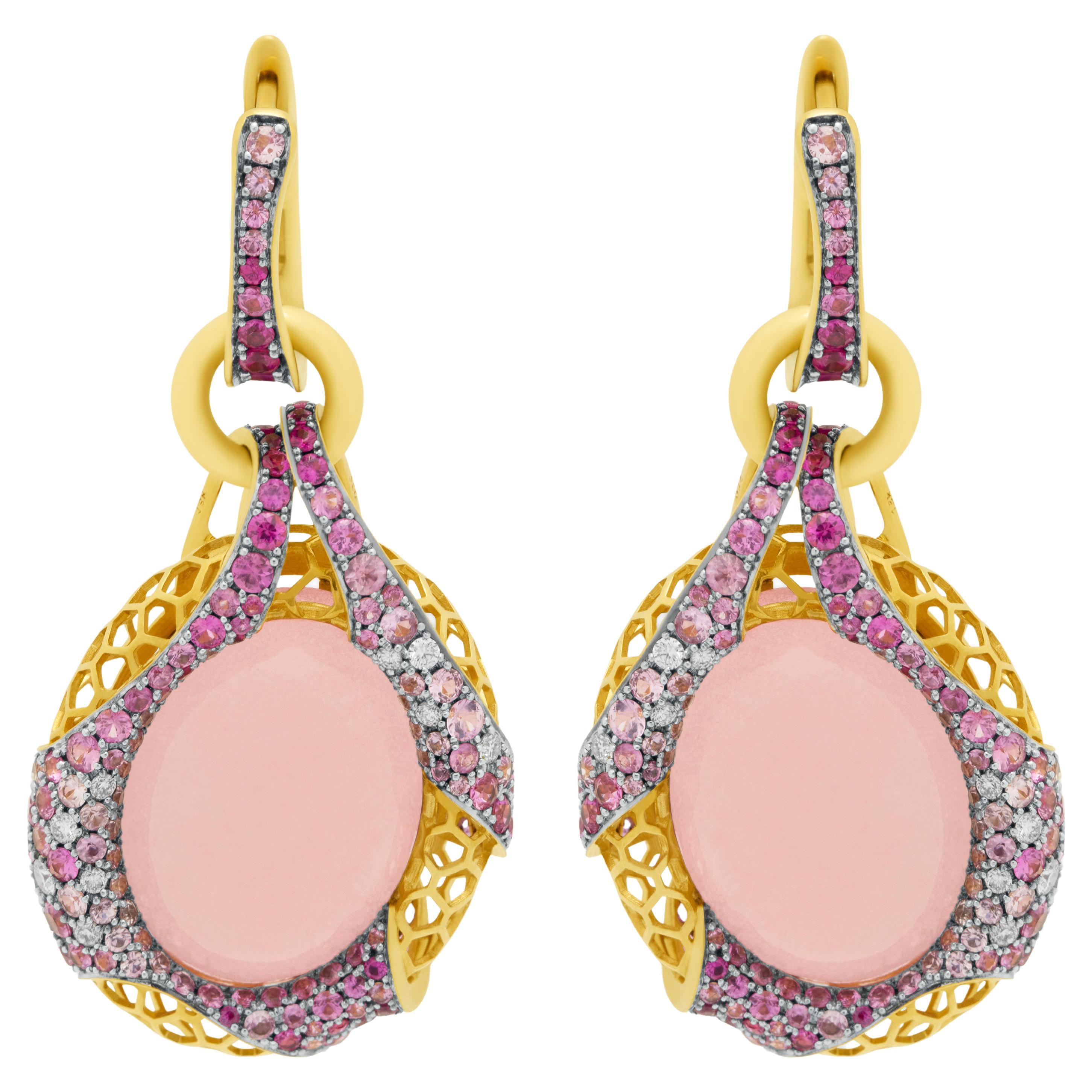 Boucles d'oreilles en or jaune 18 carats avec quartz rose, diamants 33,34 carats et saphirs roses