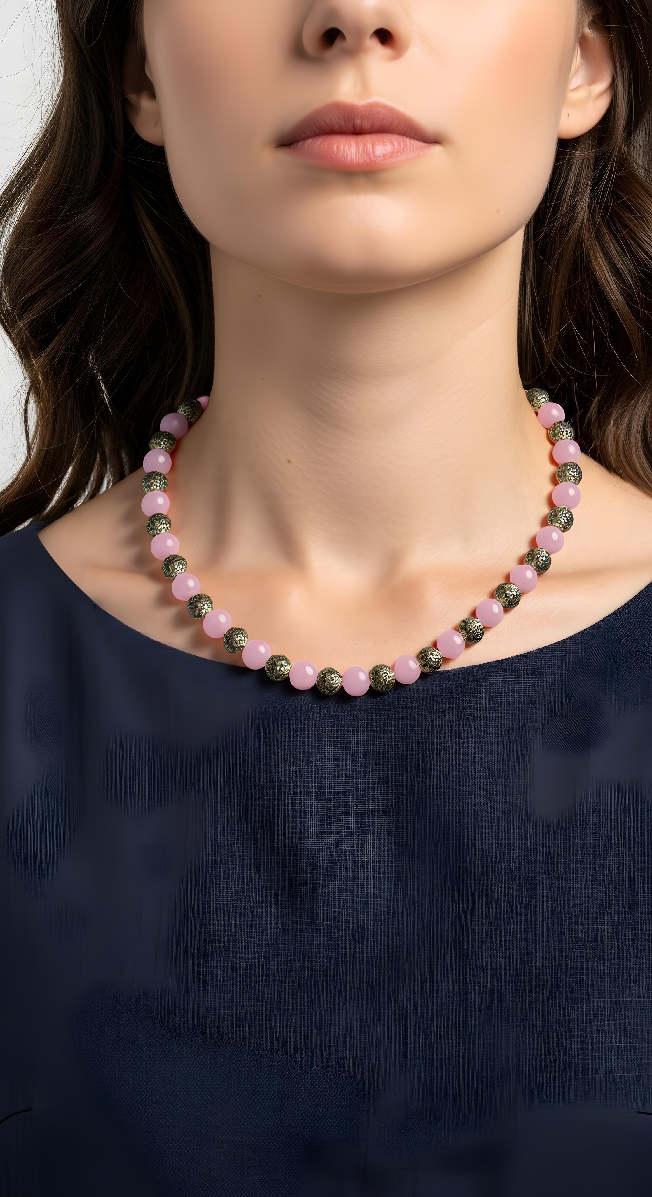 Collana di quarzo rosa e diaspro dalmata con perline e chiusura in oro 14k In condizioni Nuovo in vendita a London, GB
