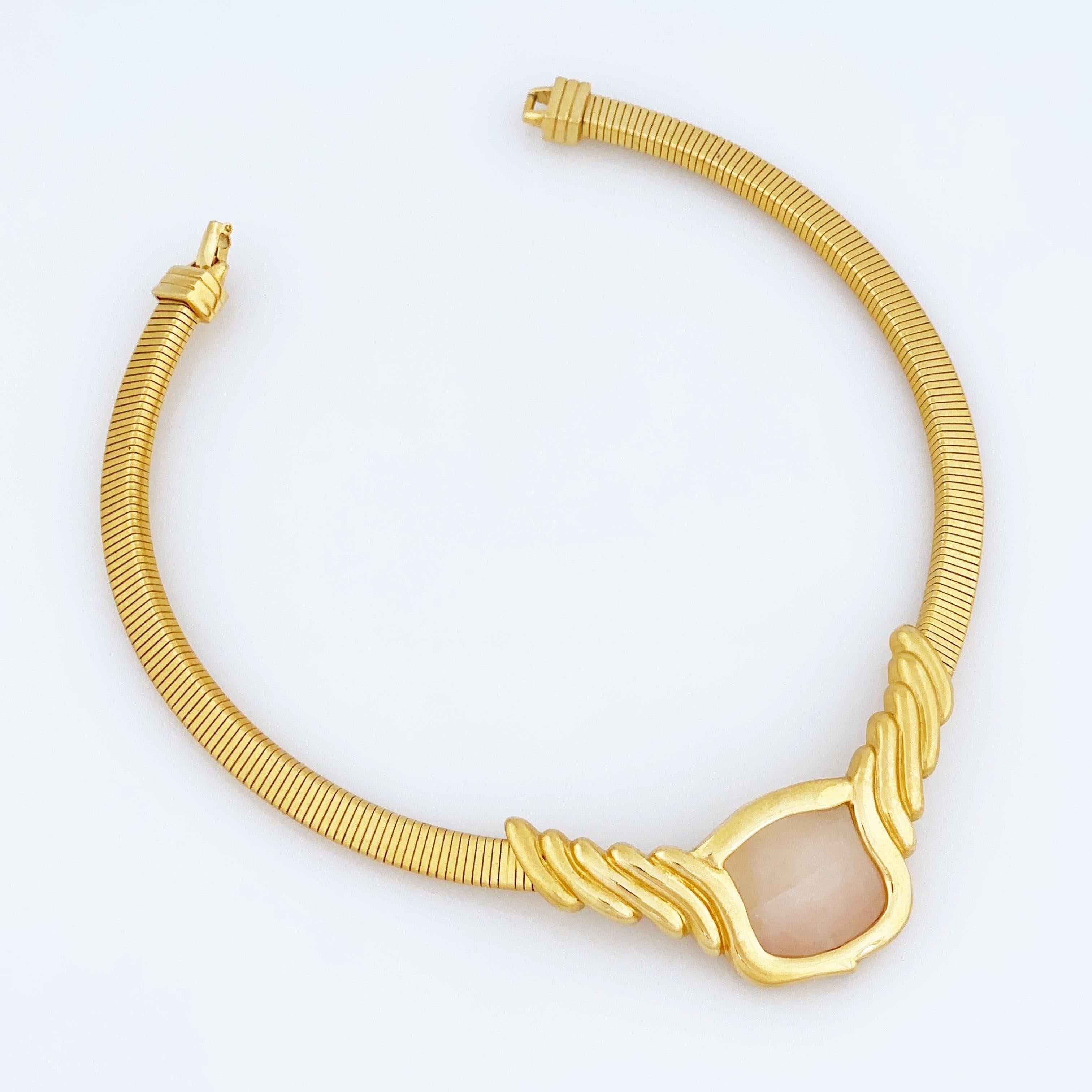 Halskette aus Rosenquarz und Gold Omega Chunky Choker von Alexis Kirk, 1980er Jahre im Zustand „Gut“ im Angebot in McKinney, TX