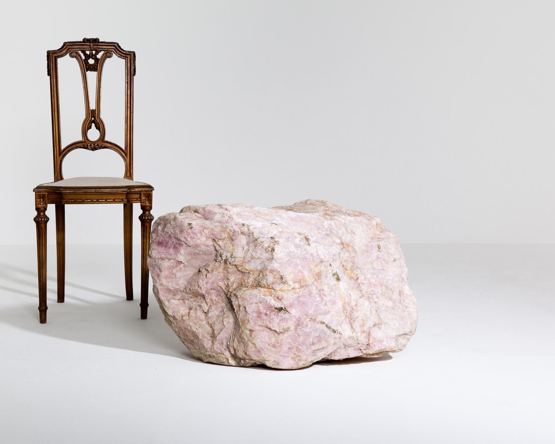 Monumental piece of raw rose quartz, weighing an impressive 180kg.

Measures: Height 38cm x width 77cm x depth 45cm.
  