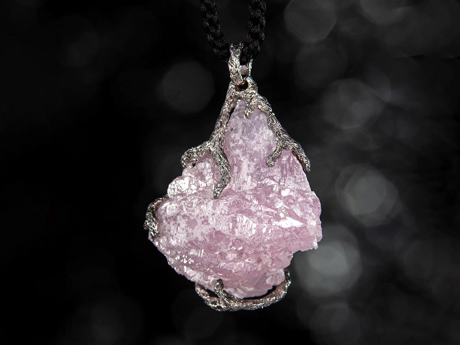 Rose Quarz-Kristall-Silber-Anhänger Großer natürlicher brasilianischer Rohstein im Angebot 1