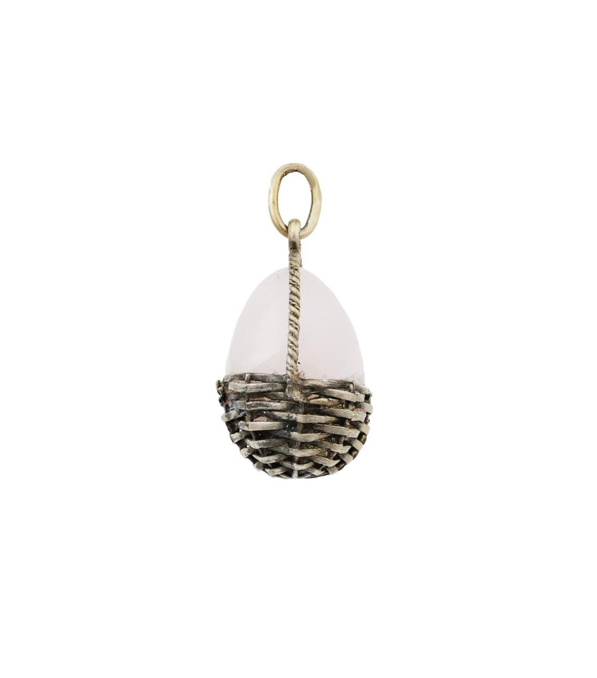 Rose Quartz Egg Basket Pendant Necklace Charm Silver Hjalmar Armfelt Russian In Excellent Condition For Sale In New York, NY