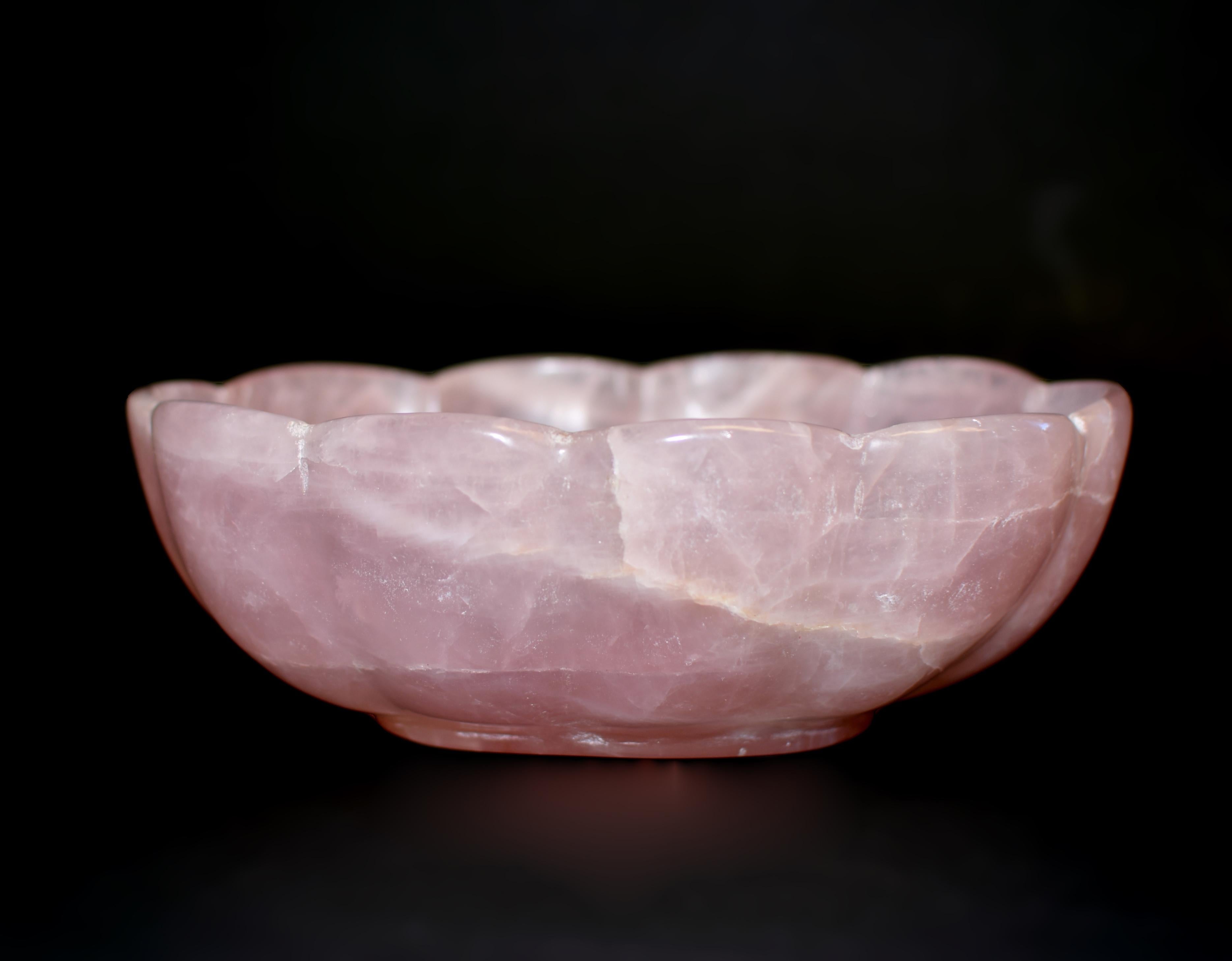 20ième siècle Bol Lotus en Quartz Rose 9
