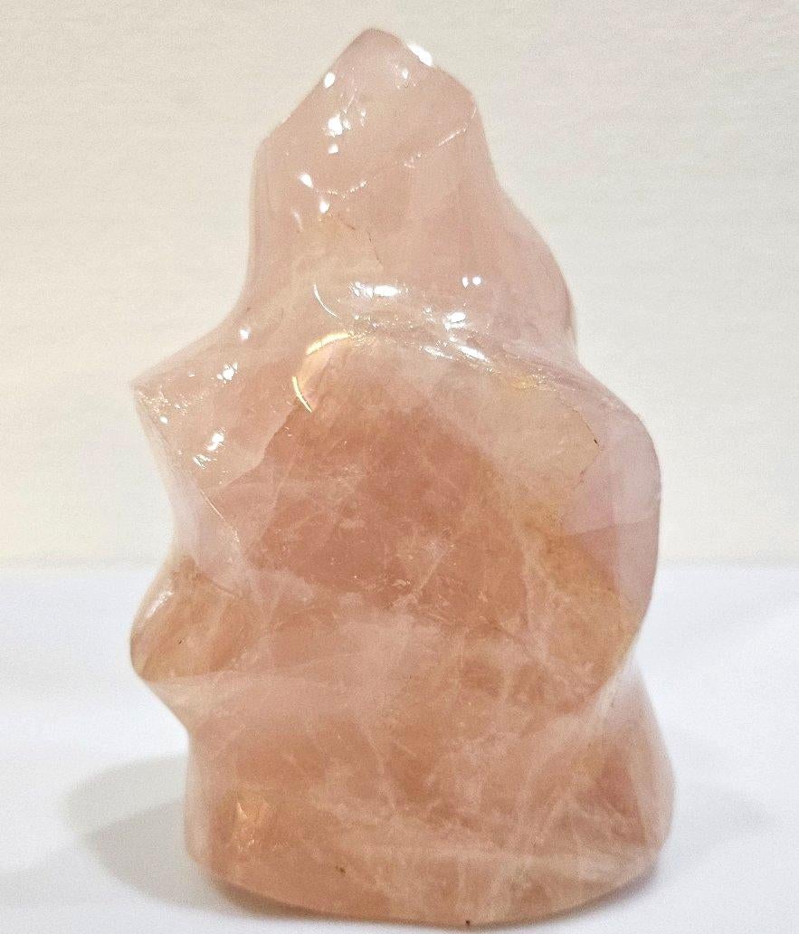 Escultura Llama de Cuarzo Rosa Natural Tallado - OFERTA DE CIERRE Siglo XXI y contemporáneo en venta